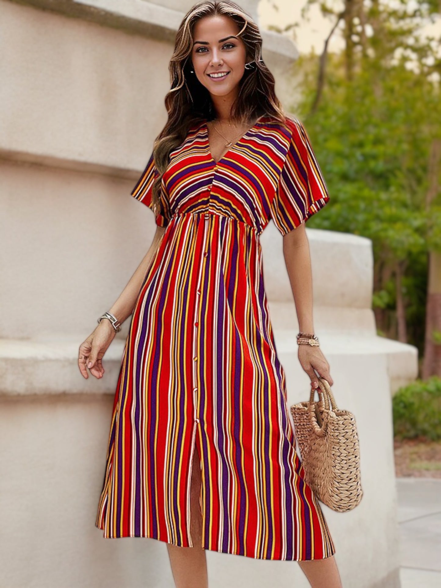 Vestido midi de manga corta con botones y rayas de colores