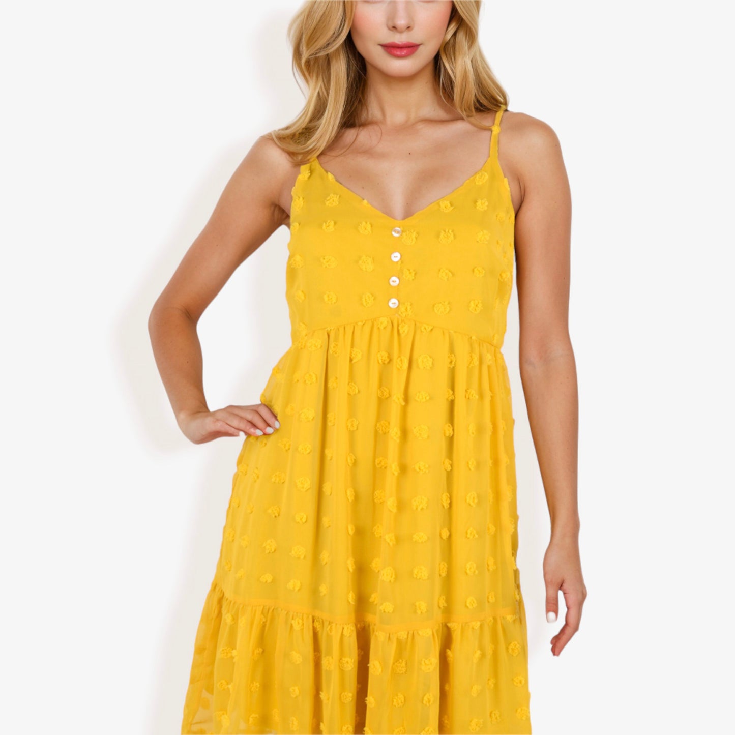 Vestido de verano con volantes y lunares
