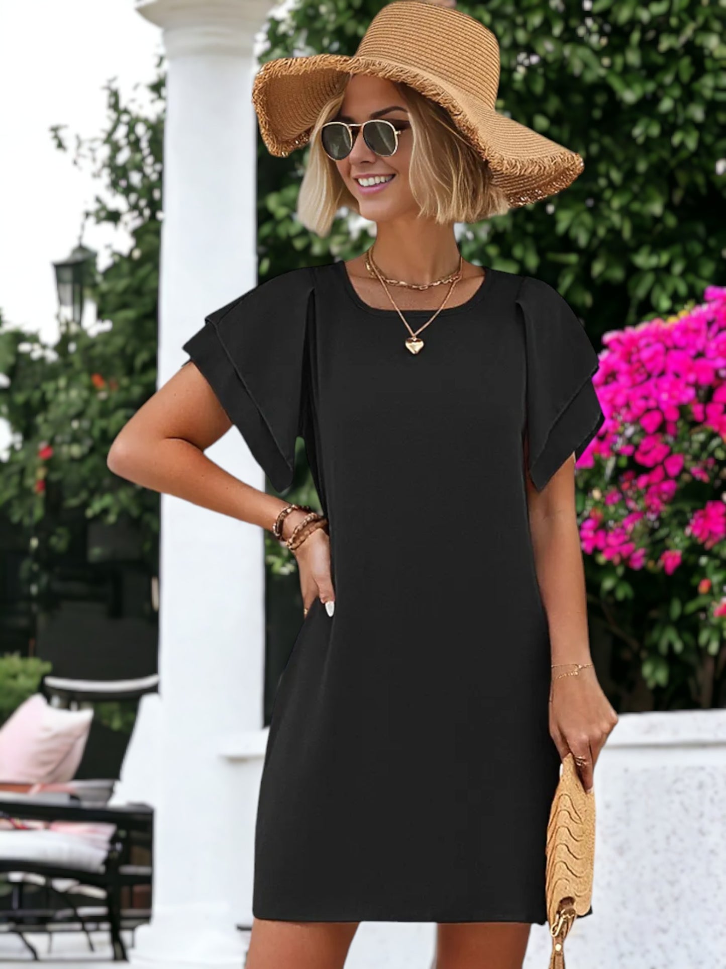 Vestido mini con cuello redondo y mangas abullonadas