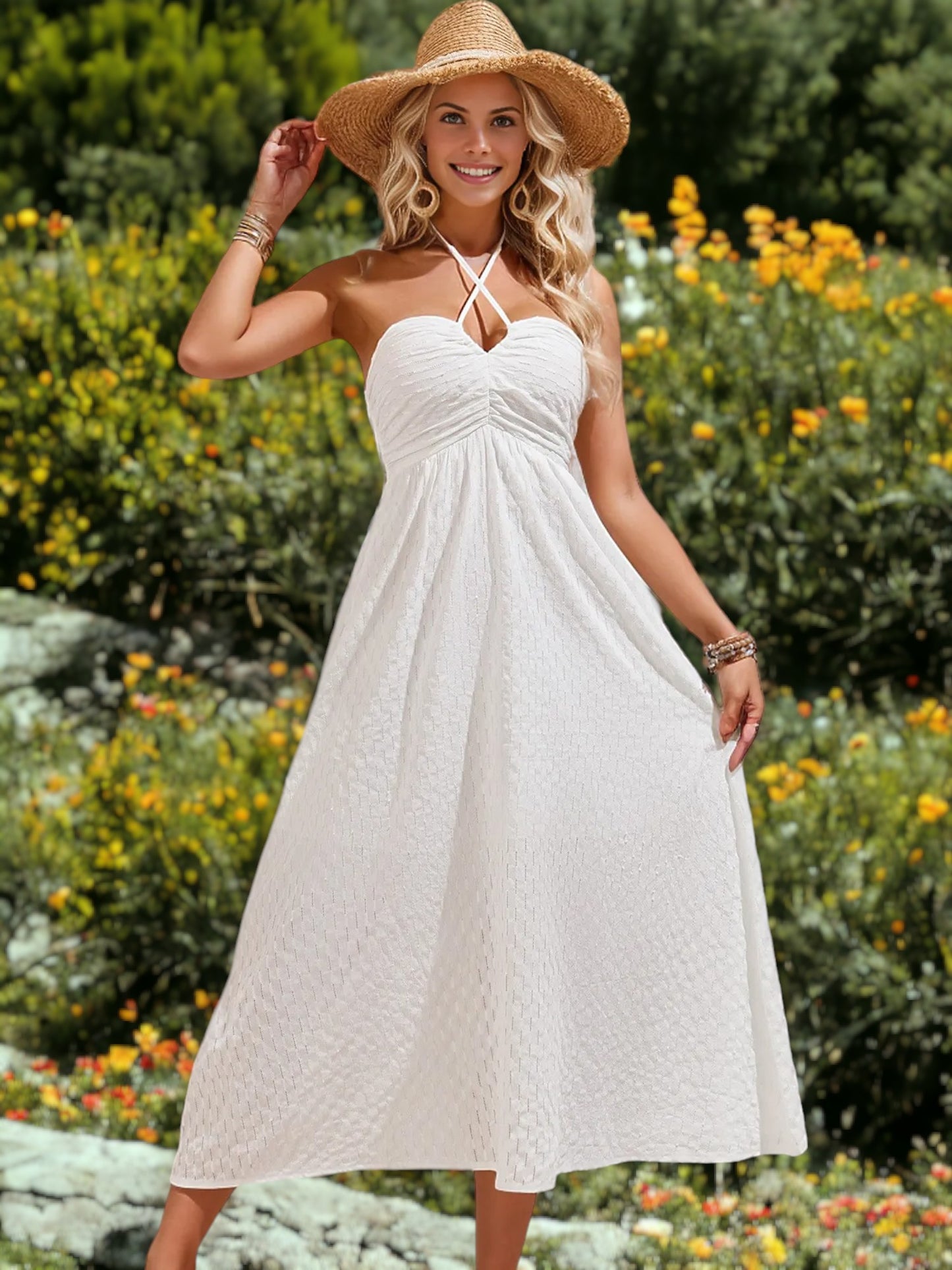 Vestido midi con cuello halter y tirantes finos cruzados de lunares suizos
