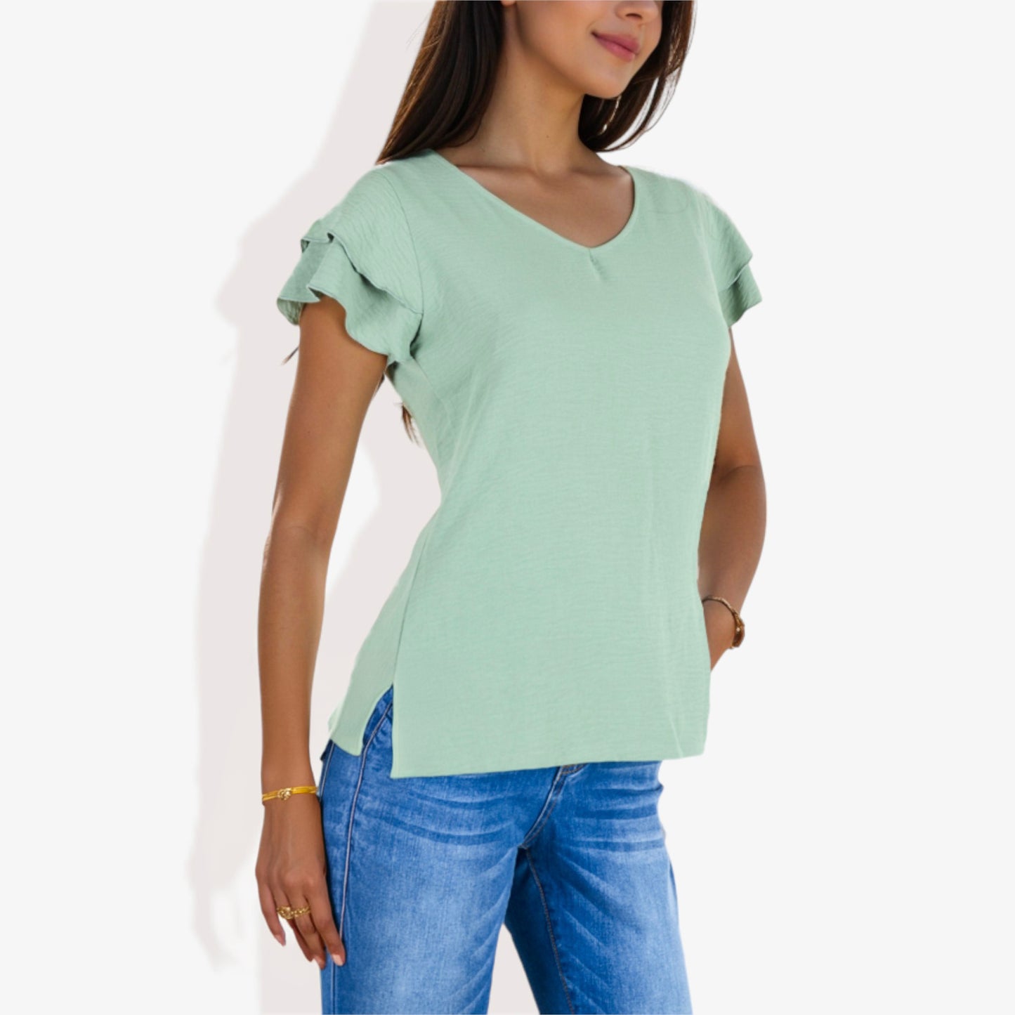 Blusa de mujer de manga corta con escote en V y mangas con volantes de doble capa