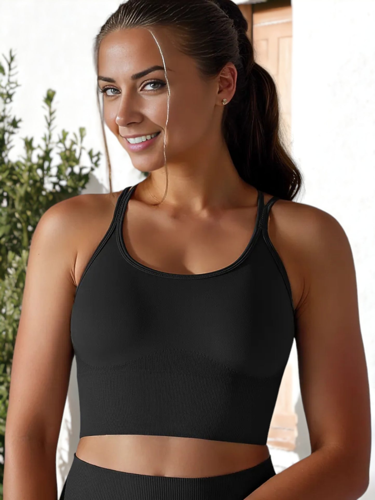 Tight Fitting Seamless Cross Strapped Sport Yoga Bra