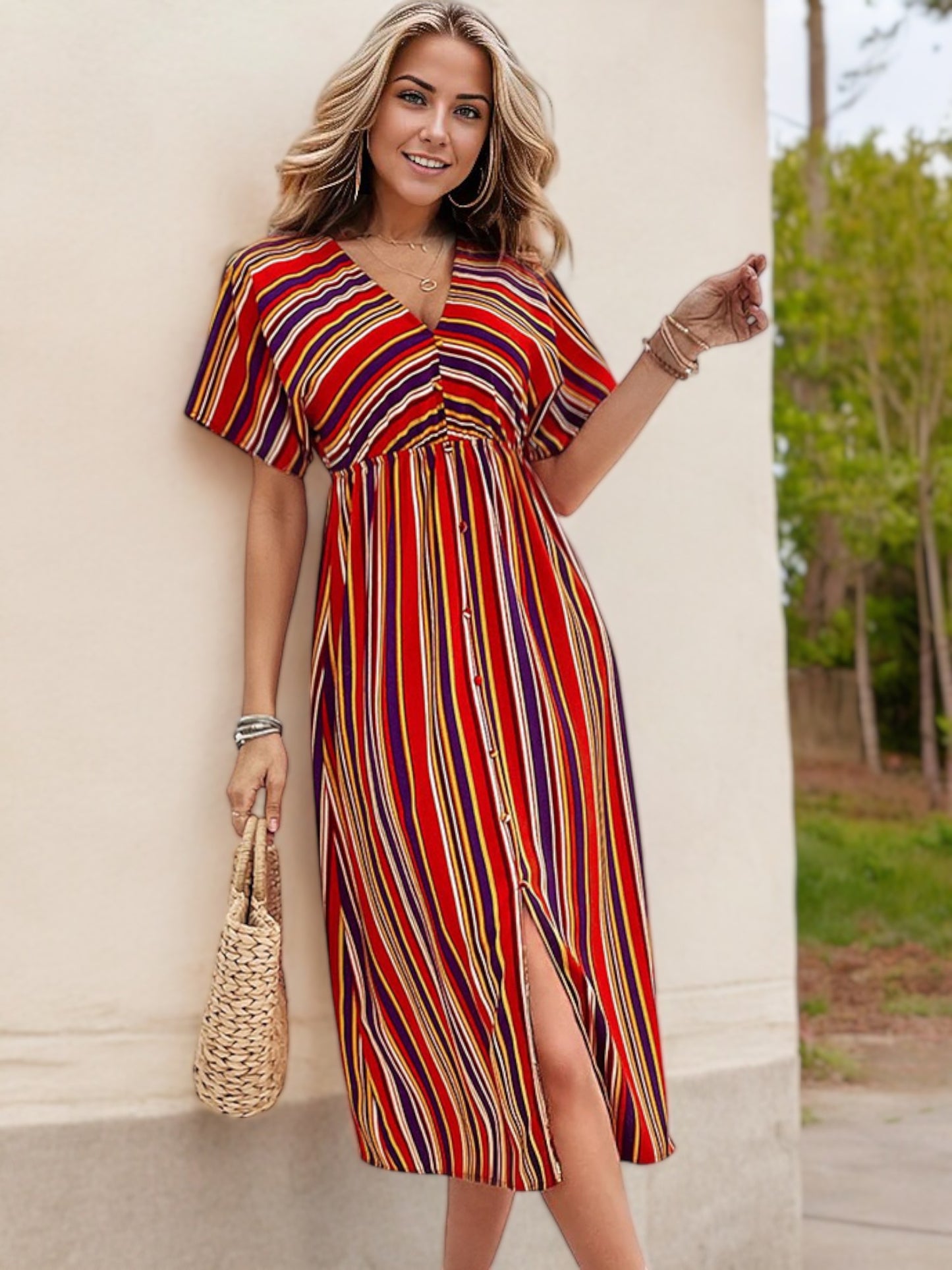 Vestido midi de manga corta con botones y rayas de colores