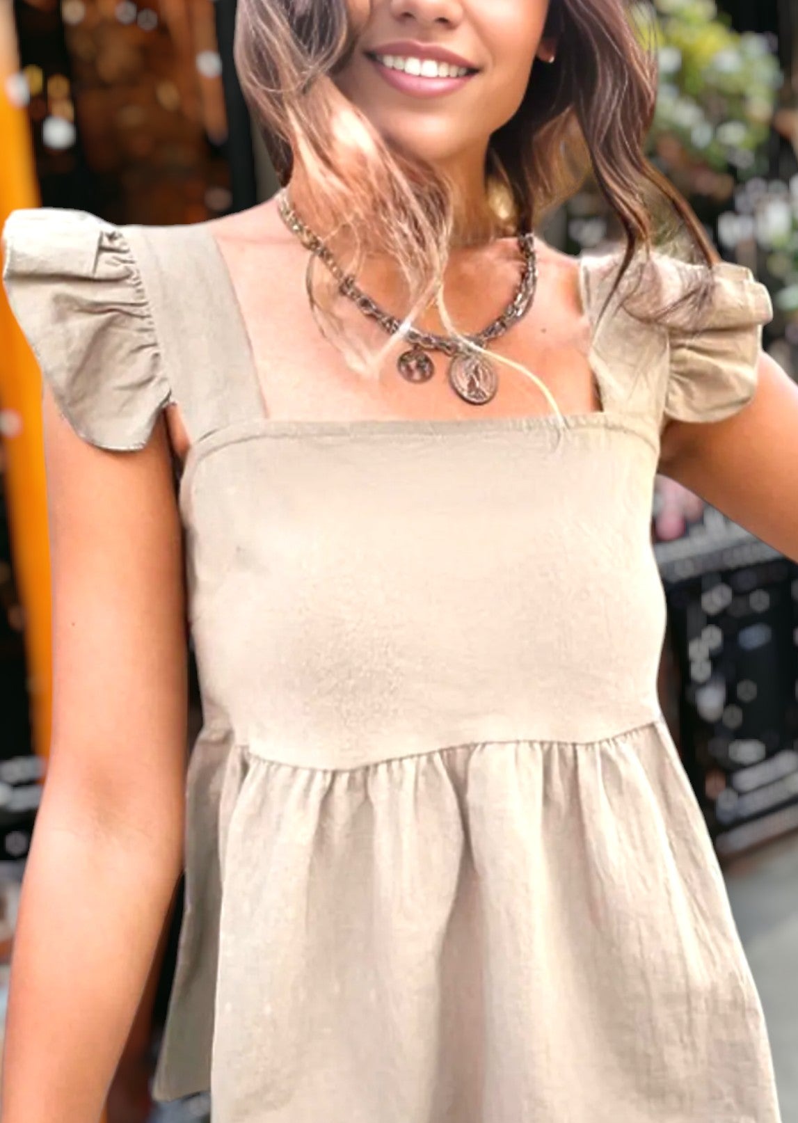 Top peplum con escote cuadrado