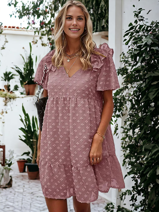 Vestido floral texturizado con hombros con volantes