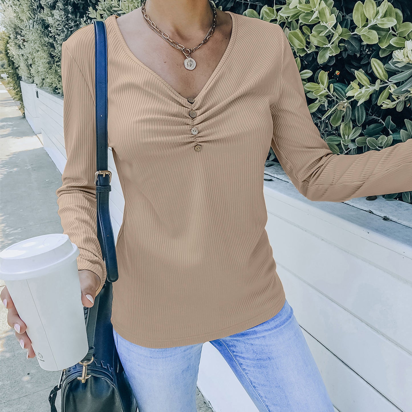 Camisetas de manga larga con cuello en V y color liso