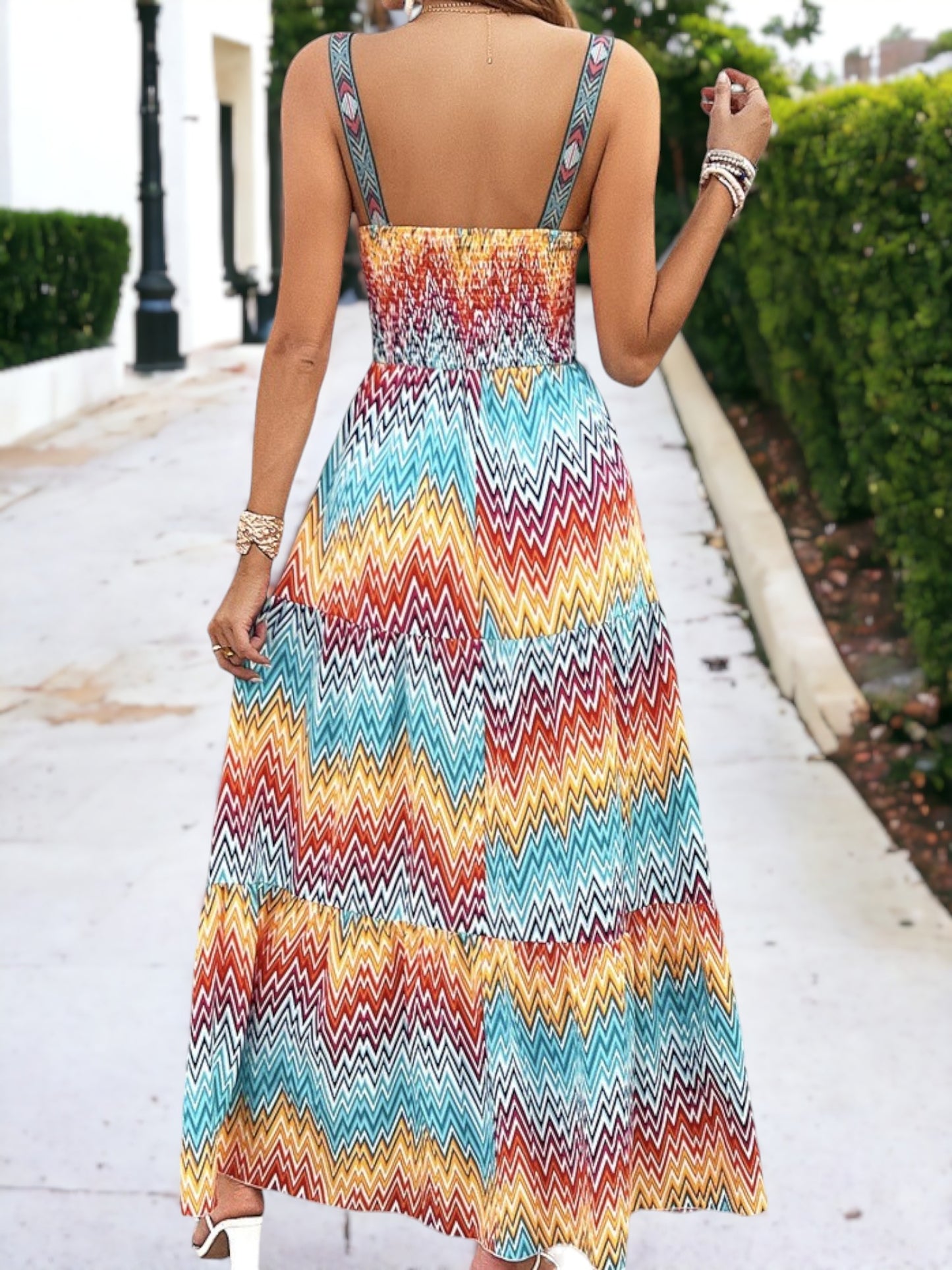 Vestido largo bohemio sin mangas con escote cuadrado y colores del arcoíris