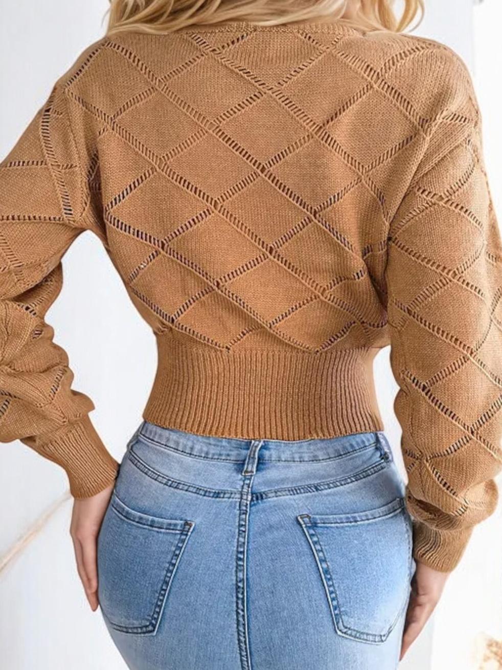 Cropped Diamond Pattern Sweater with Long Sleeves and Ribbed Hem