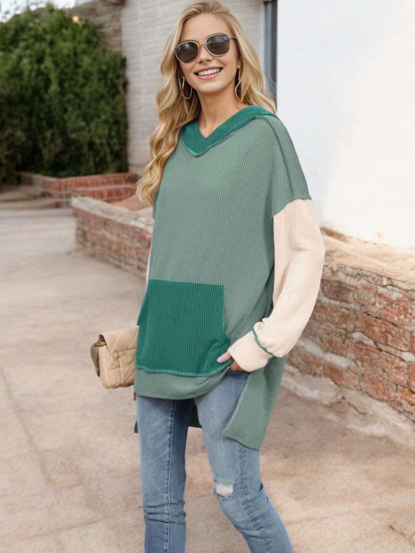 Color Block V-Neck Sweater with Long Sleeves and Front Pocket