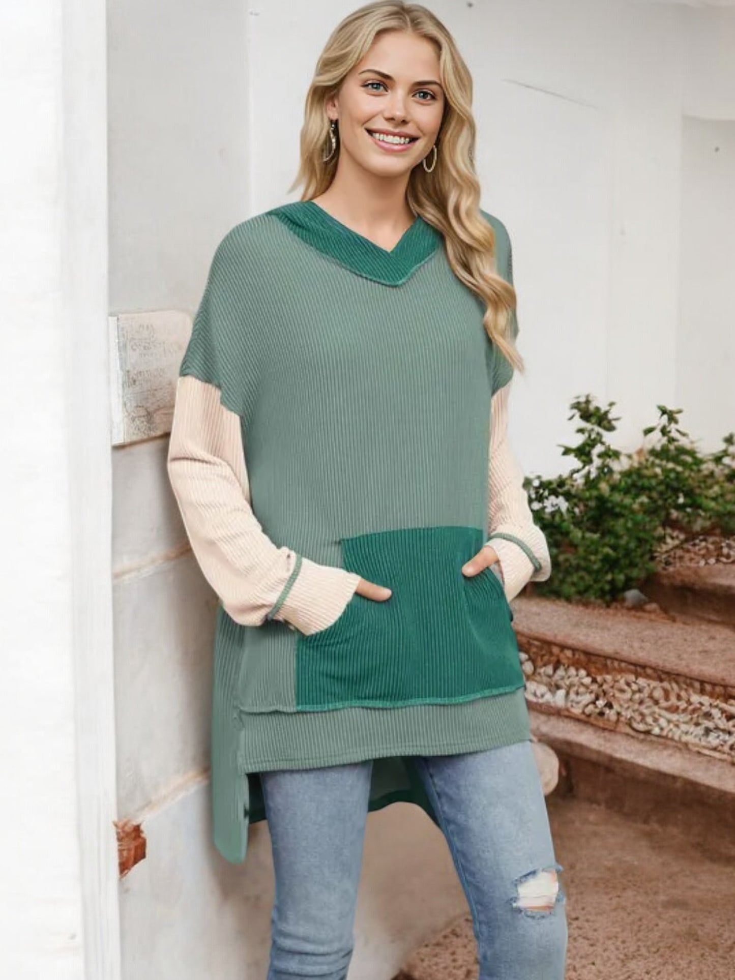 Color Block V-Neck Sweater with Long Sleeves and Front Pocket