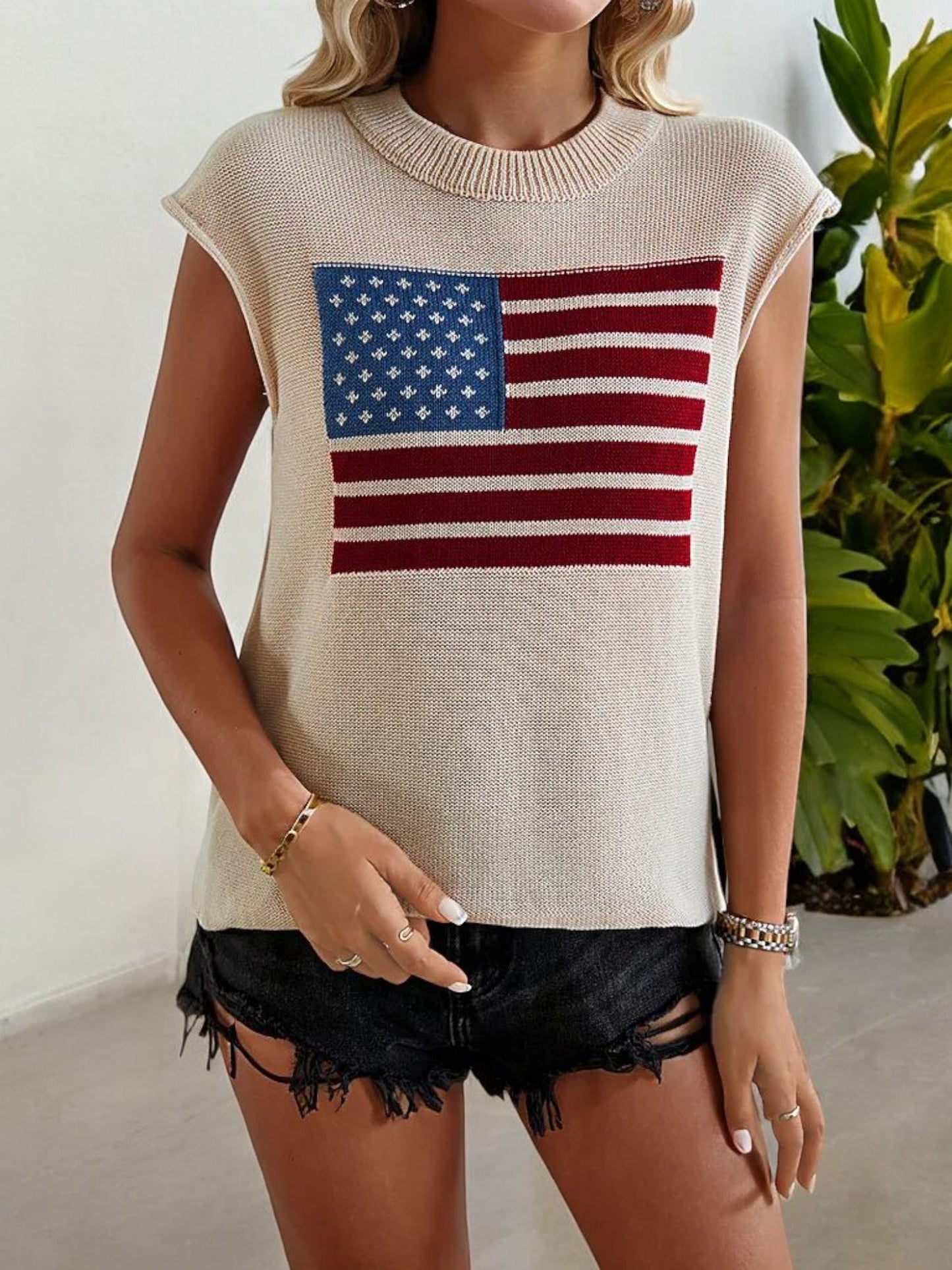 Sleeveless Knit Top with American Flag Graphic and Ribbed Trim
