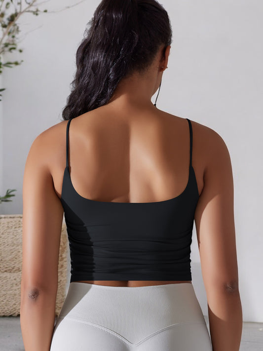 Top deportivo con tirantes finos para mujer de Anna-Kaci, detalle fruncido y tejido transpirable