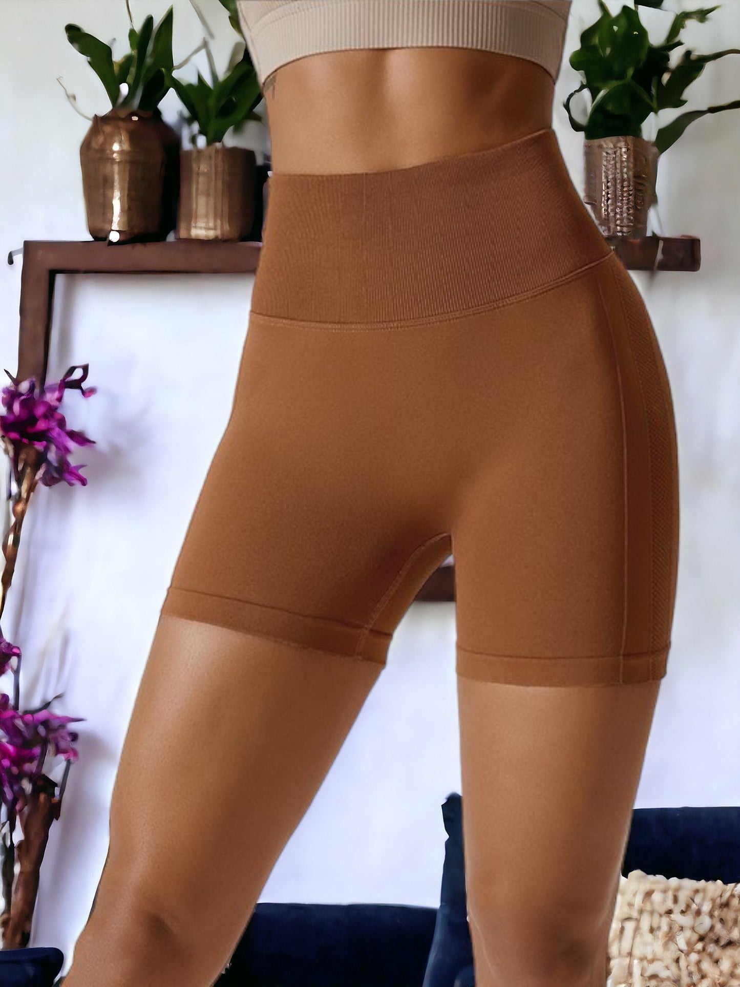 Pantalones cortos deportivos ajustados de cintura alta que realzan la cadera