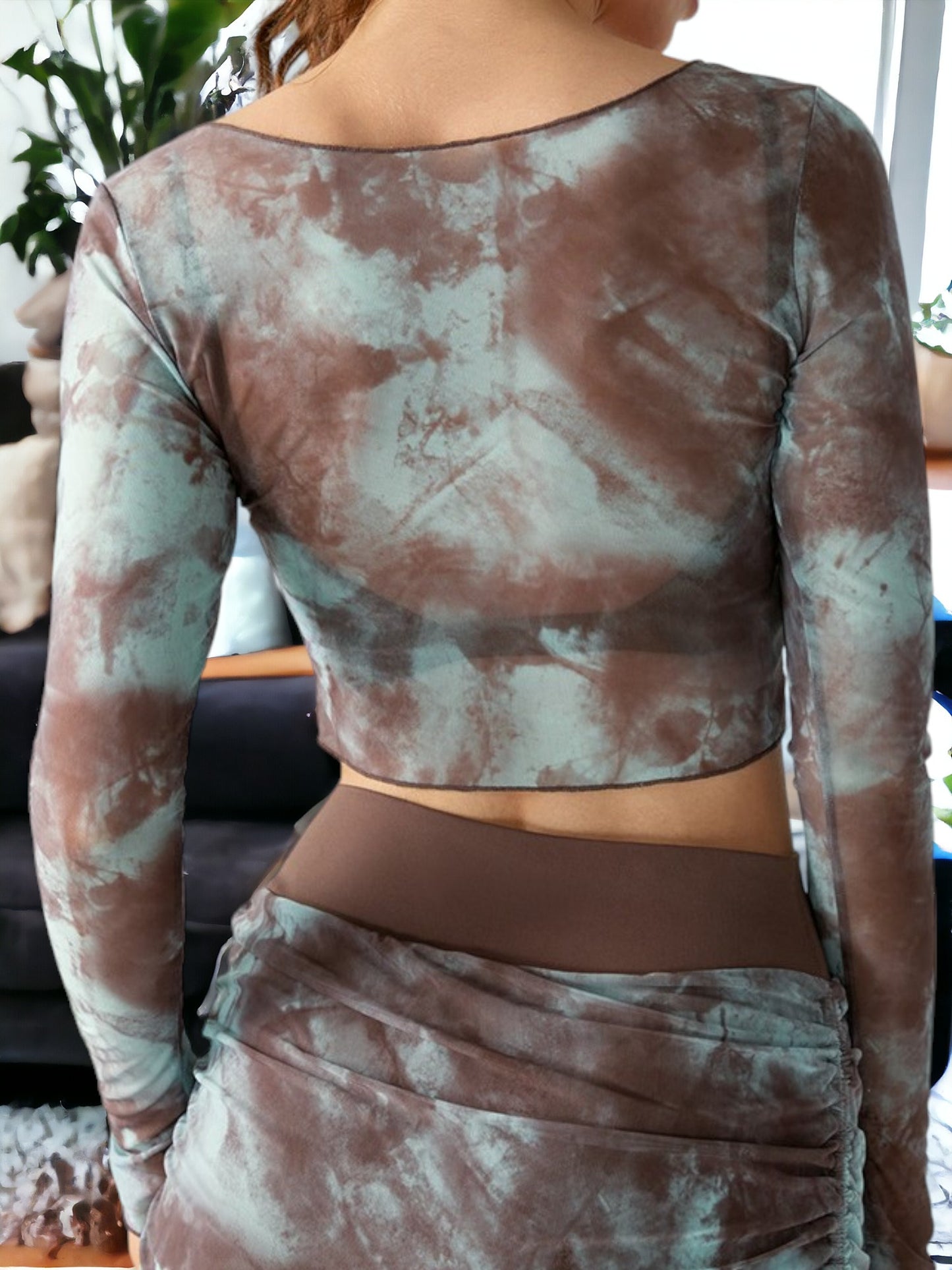 Top de fitness para yoga de malla ceñida con mangas largas y estampado