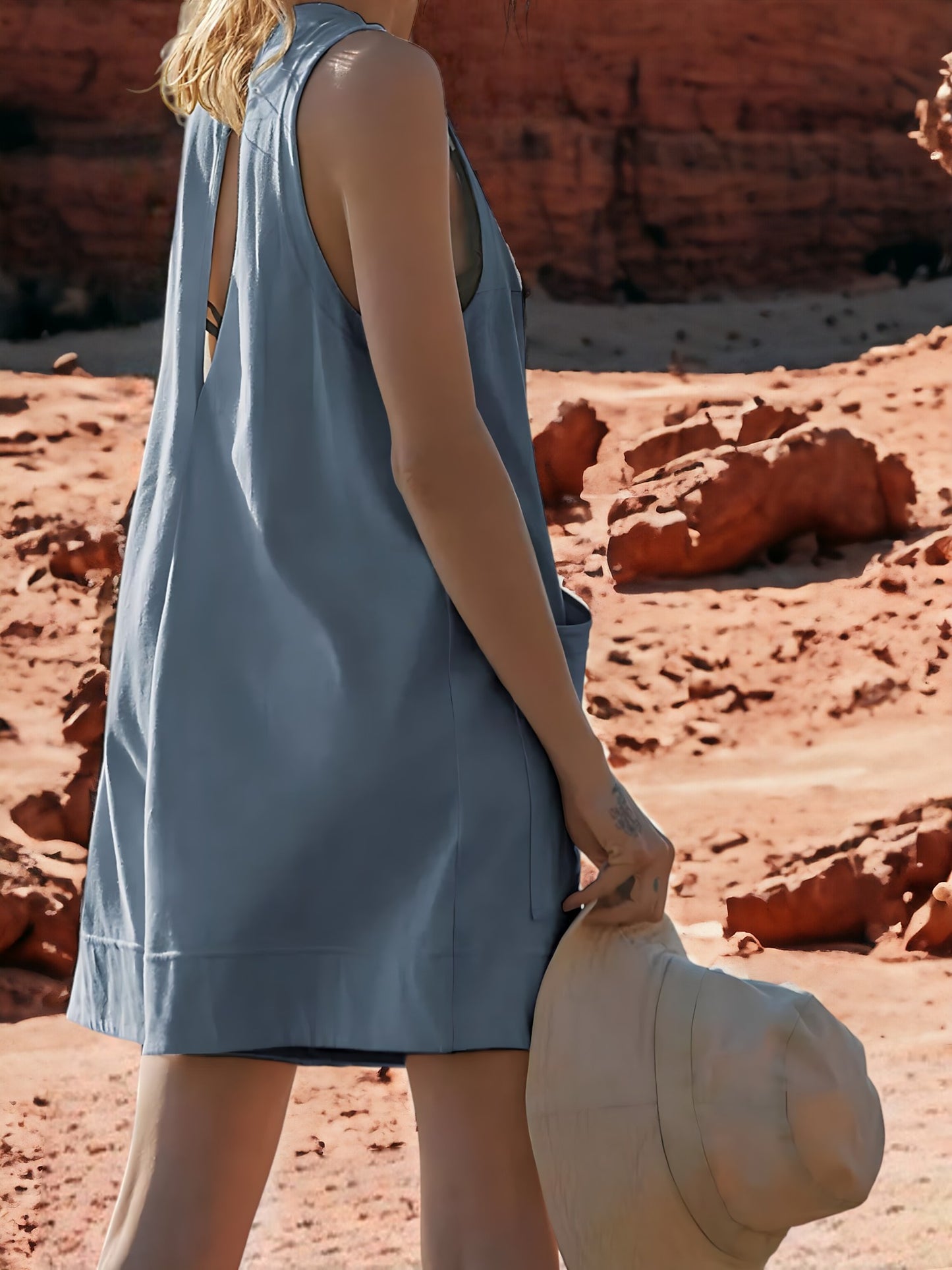 Loose Round Neck Sleeveless Pocket Detailed Romper