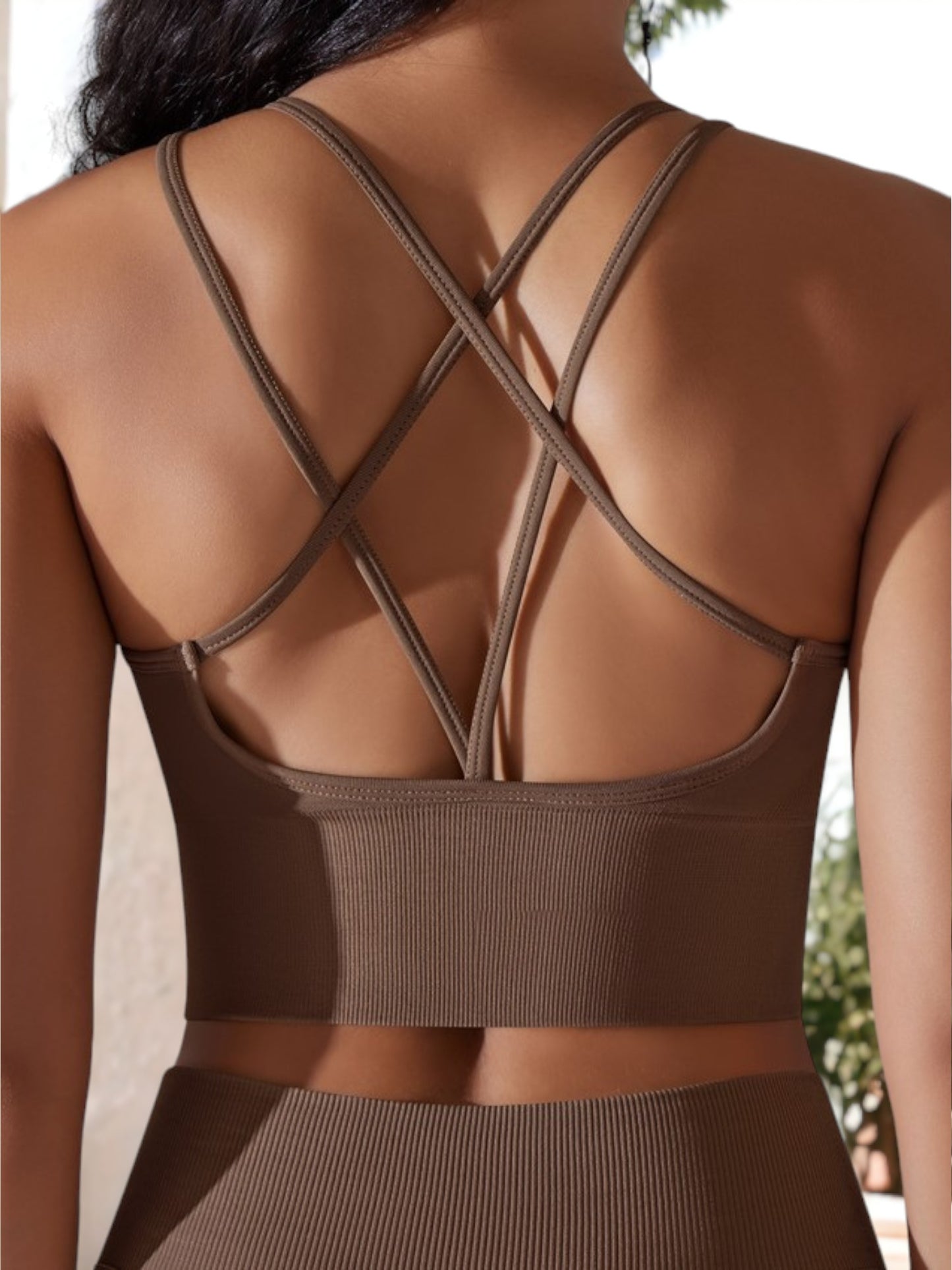 Tight Fitting Seamless Cross Strapped Sport Yoga Bra