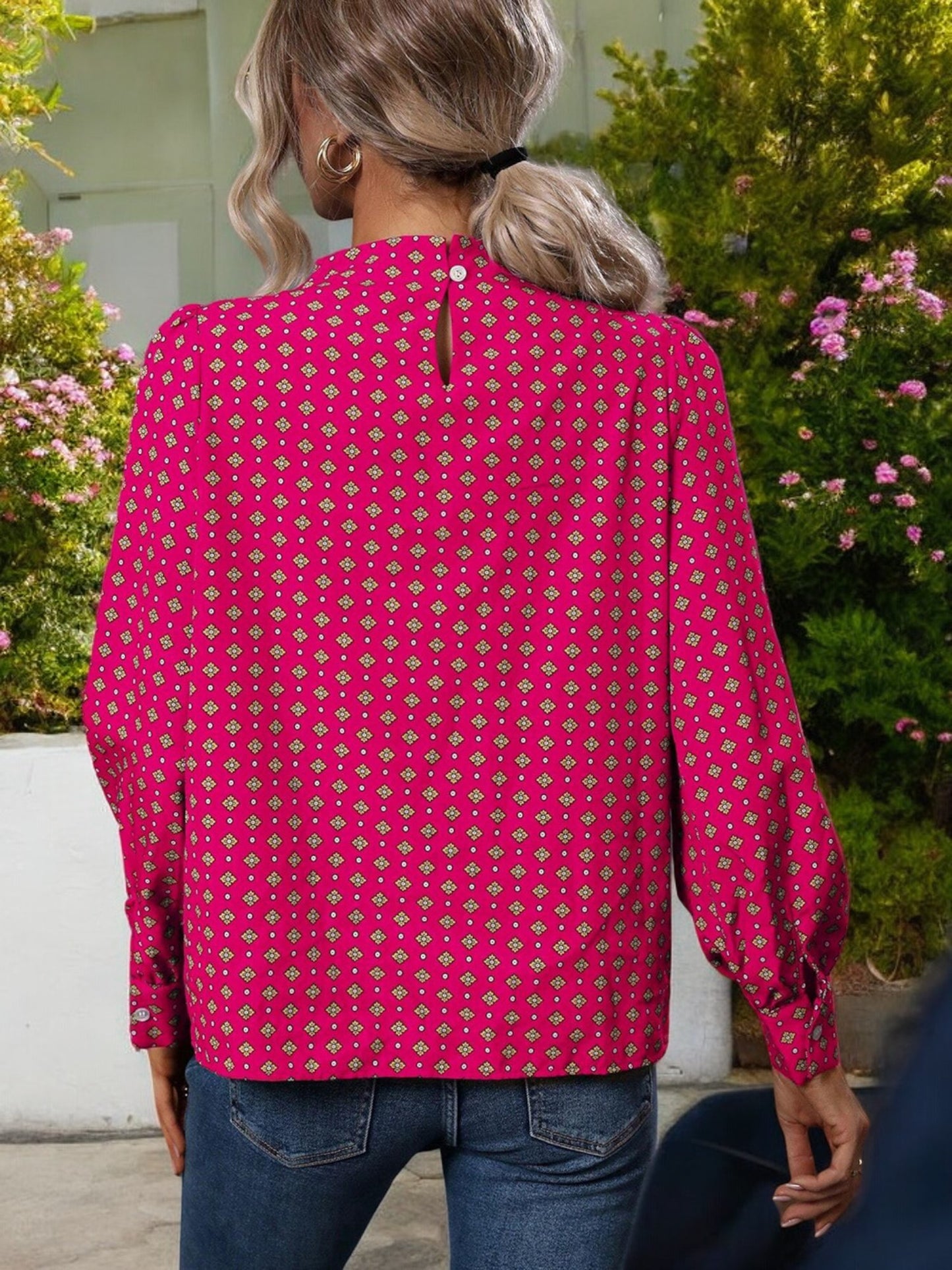 Blusa de cuello alto y manga larga para mujer de Anna-Kaci con estampado geométrico