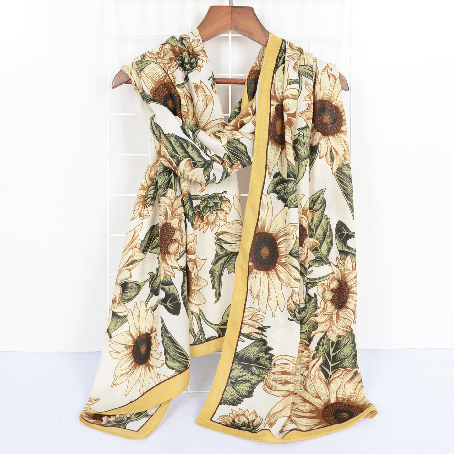 Anna-Kaci Sunflower Print Velvet Feel Autumn Winter Scarf with Warm Soft Texture - 71IN¡Á27N
