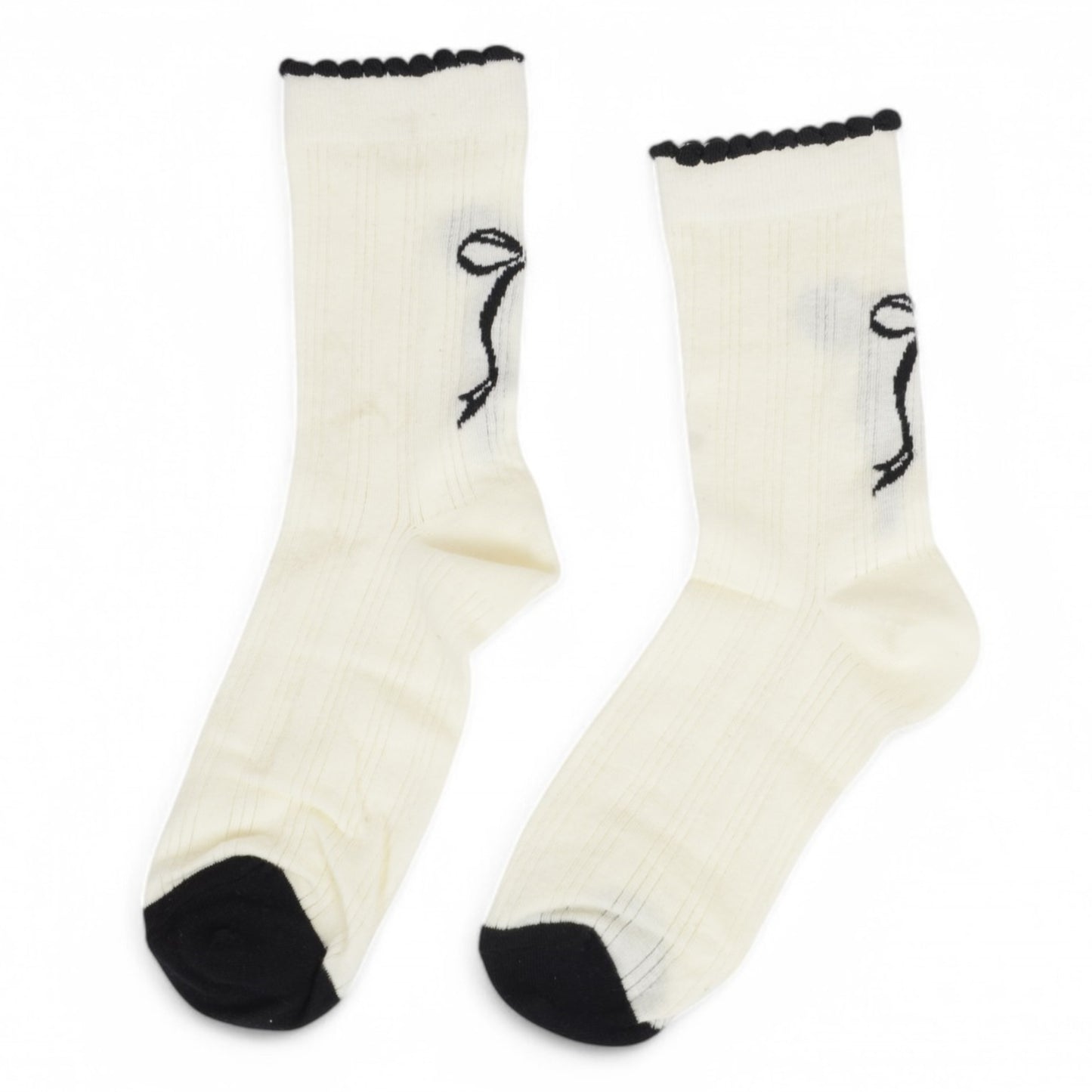 Women's 2-Pack Bow Pattern Crew Socks with Scalloped Trim and Contrast Details