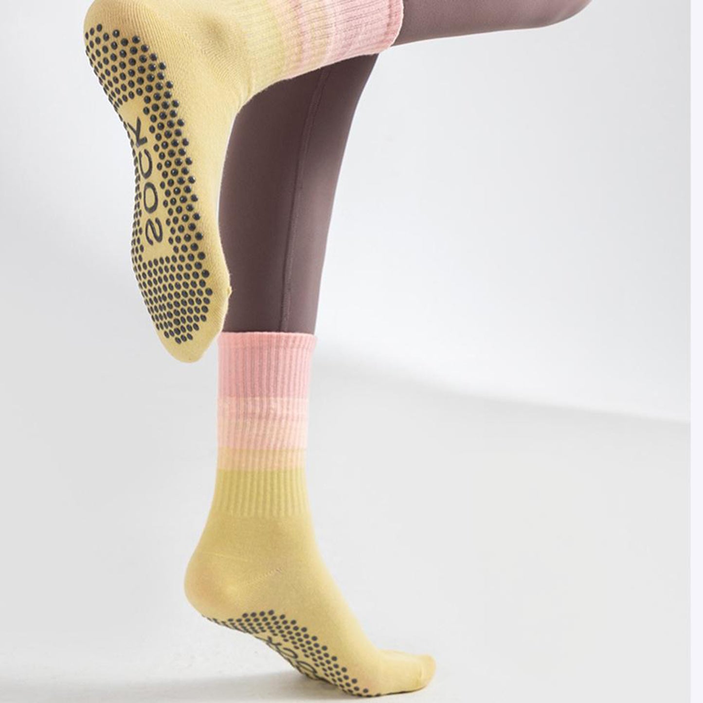 Anna-Kaci 2 Pairs Gradient Ribbed Crew Socks with Non-Slip Grip Bottom for Indoor or Studio Use