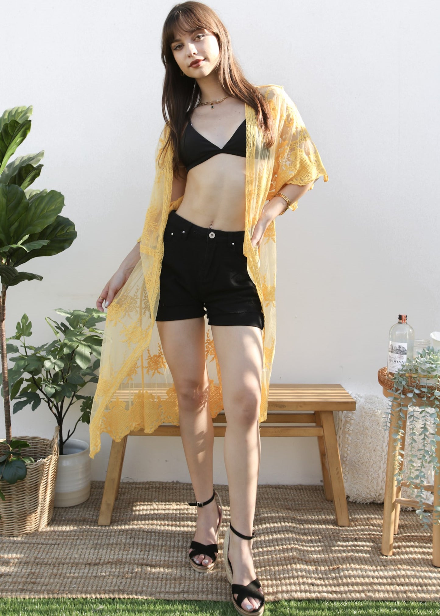 Kimono largo con bordado de encaje floral