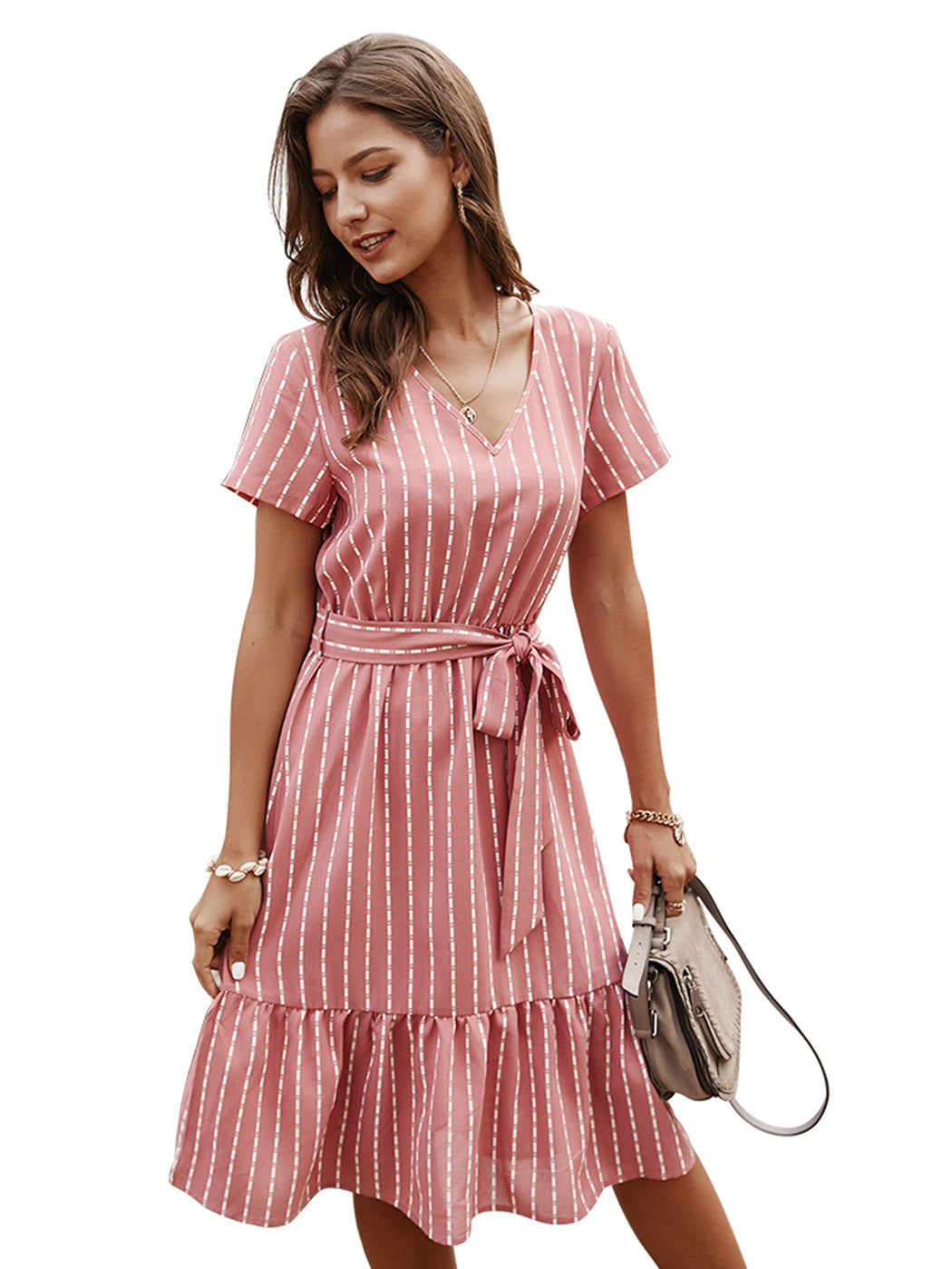 Vestido fluido con volantes y mangas cortas con rayas verticales y cinturón de Anna-Kac