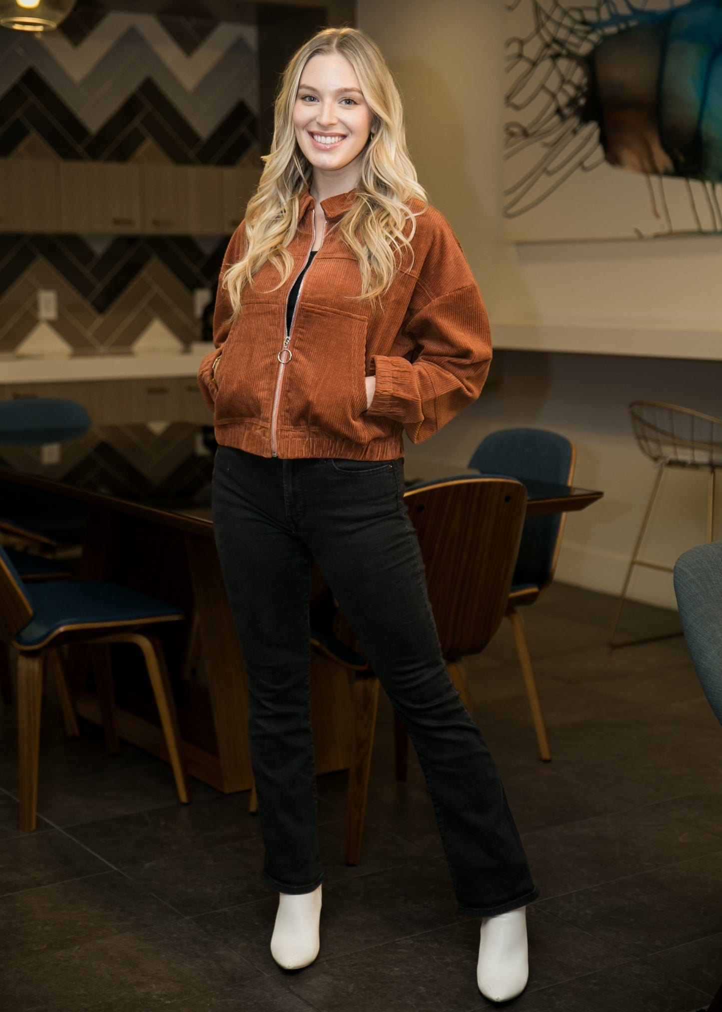 Chaqueta corta de pana de manga larga para mujer de Anna-Kaci