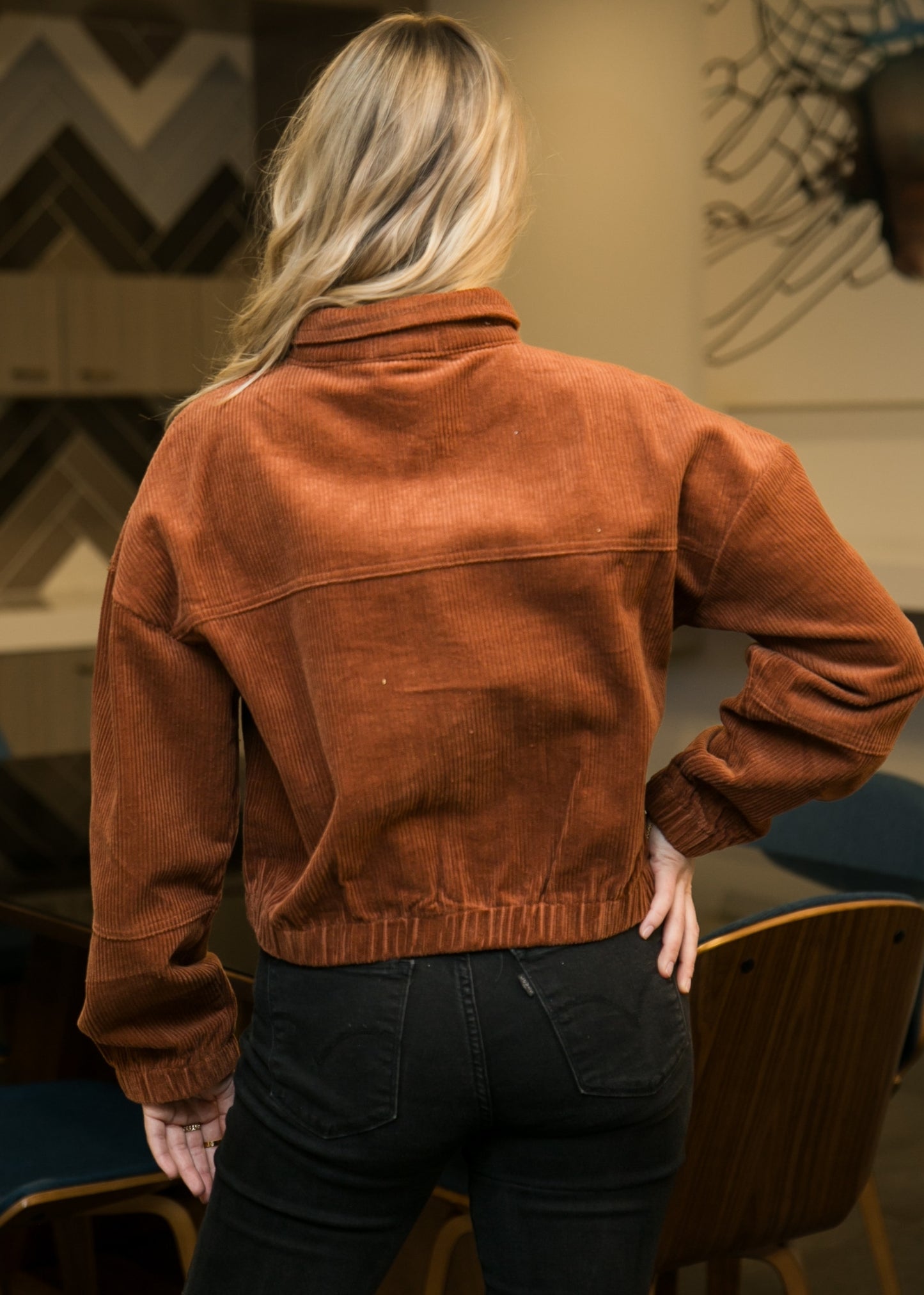 Chaqueta corta de pana de manga larga para mujer de Anna-Kaci