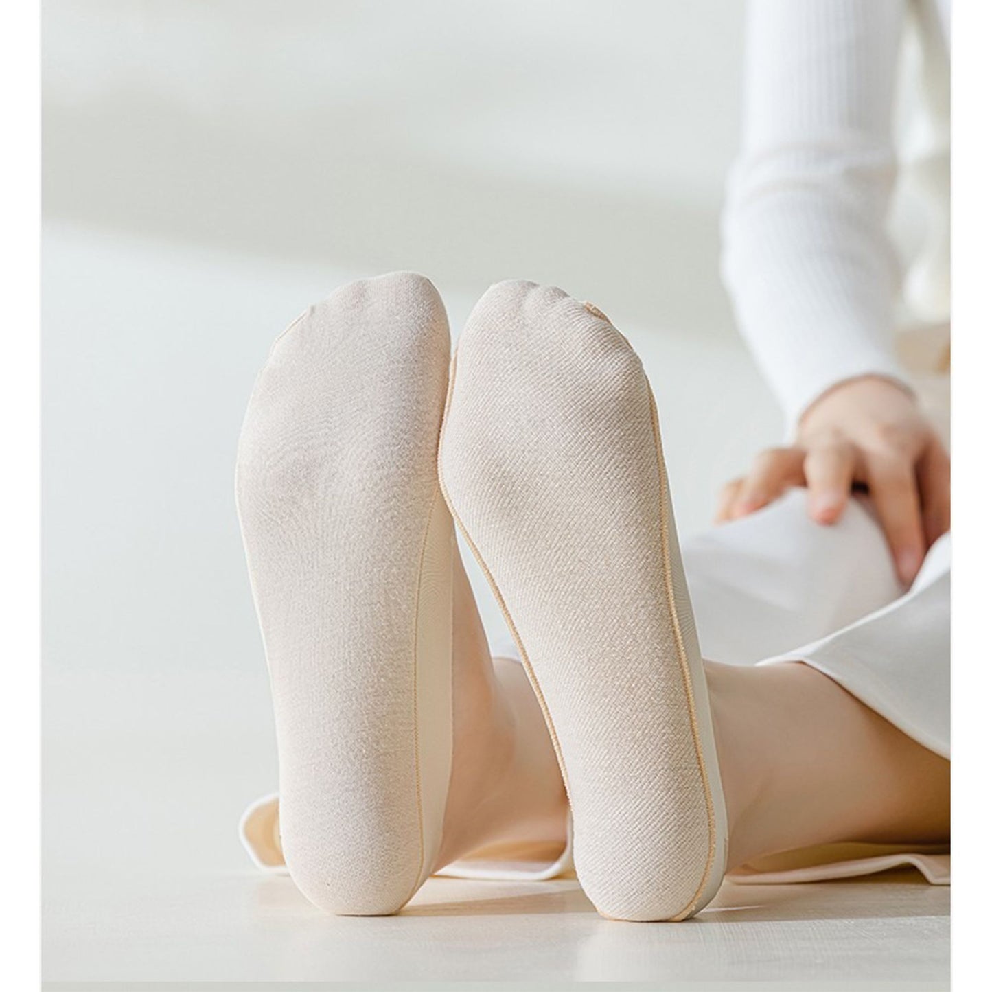 Anna-Kaci 5 Pairs Women Low Cut Invisible Liner Socks Soft Stretch Mesh Top with Reinforced Toe and Moisture-Wicking Terry Cotton Sole
