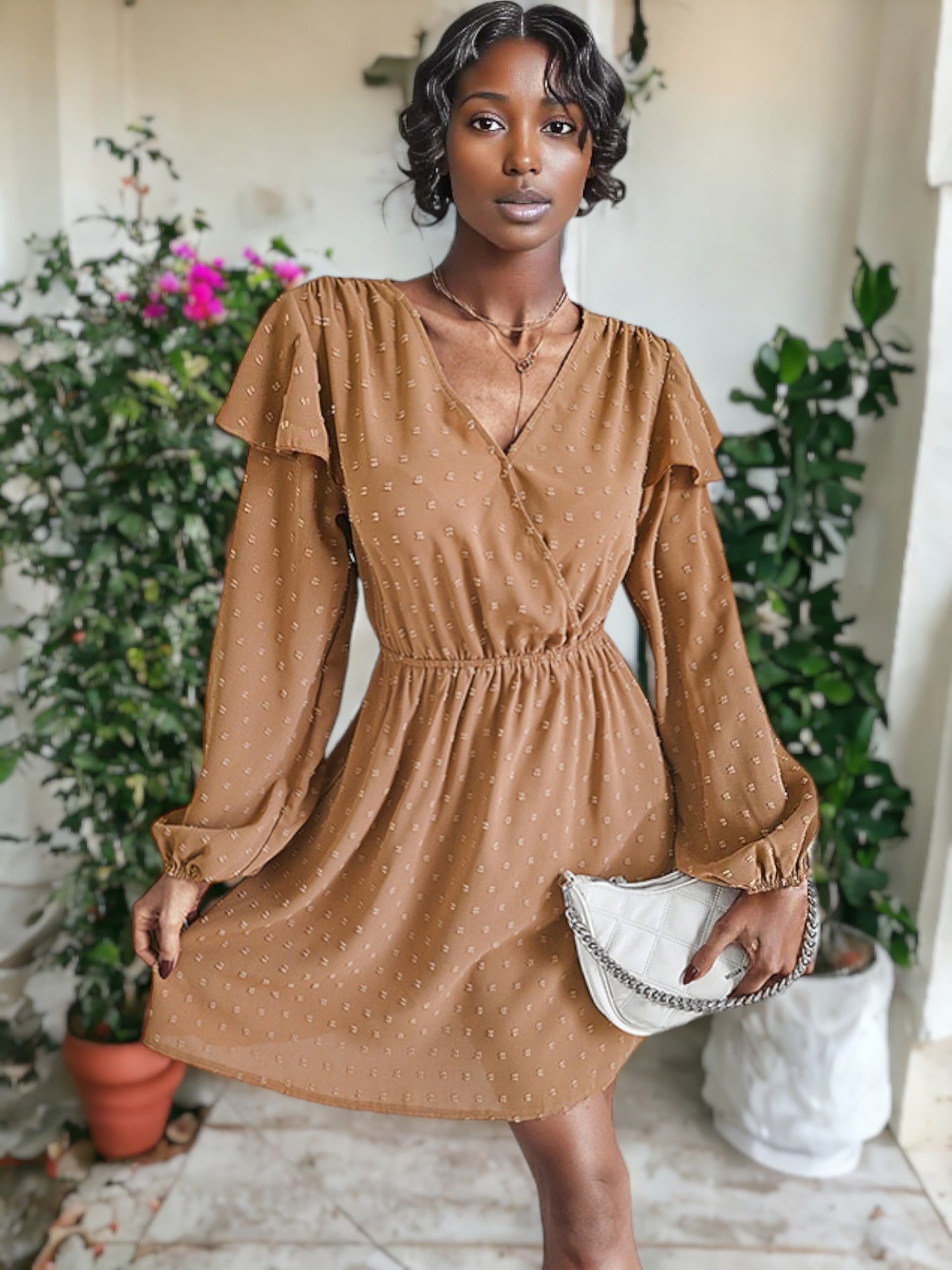 Vestido ligero de lunares suizos con sobrepelliz