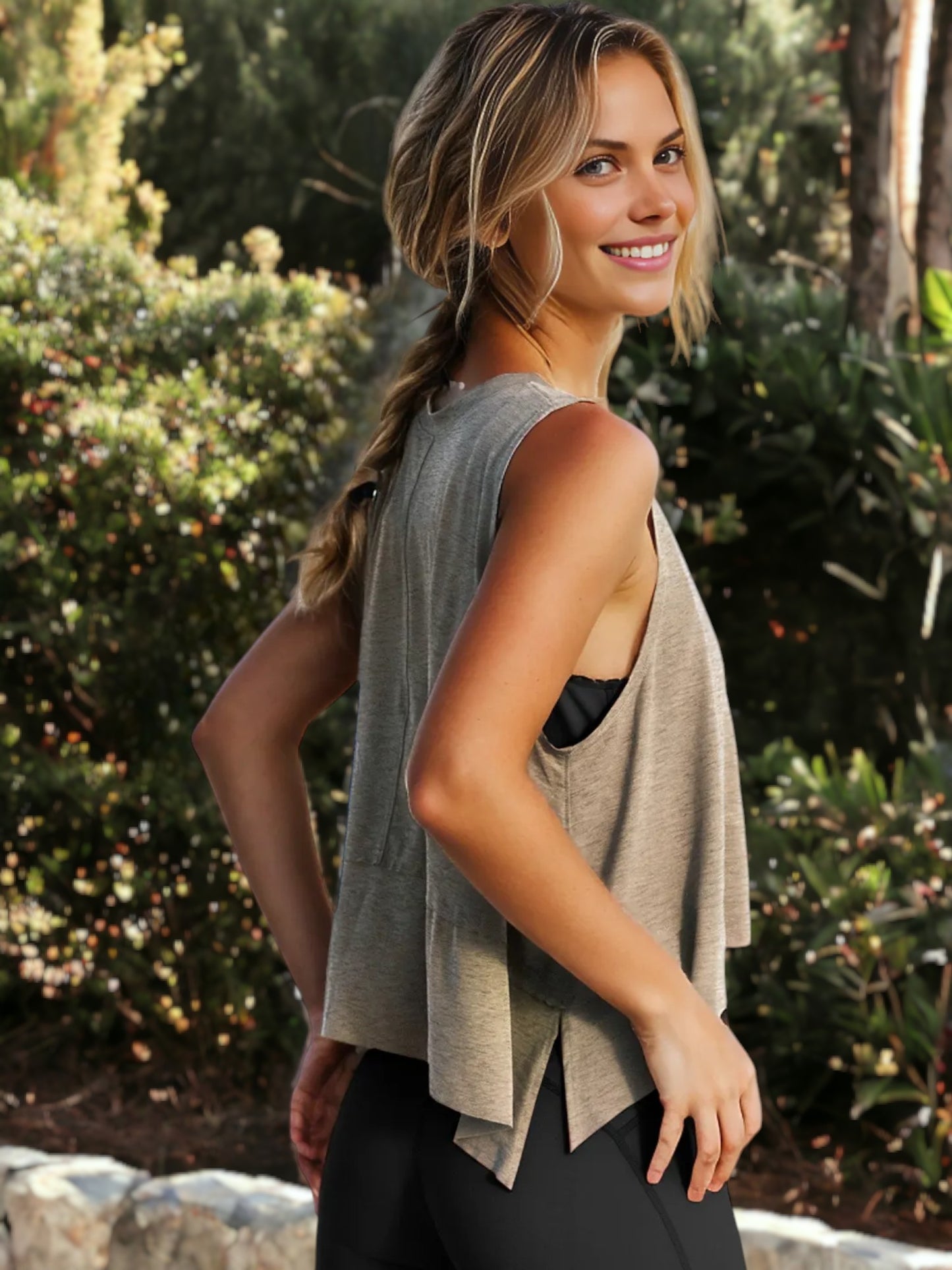 Relaxed Sleeveless Side Slit Workout Tank Top