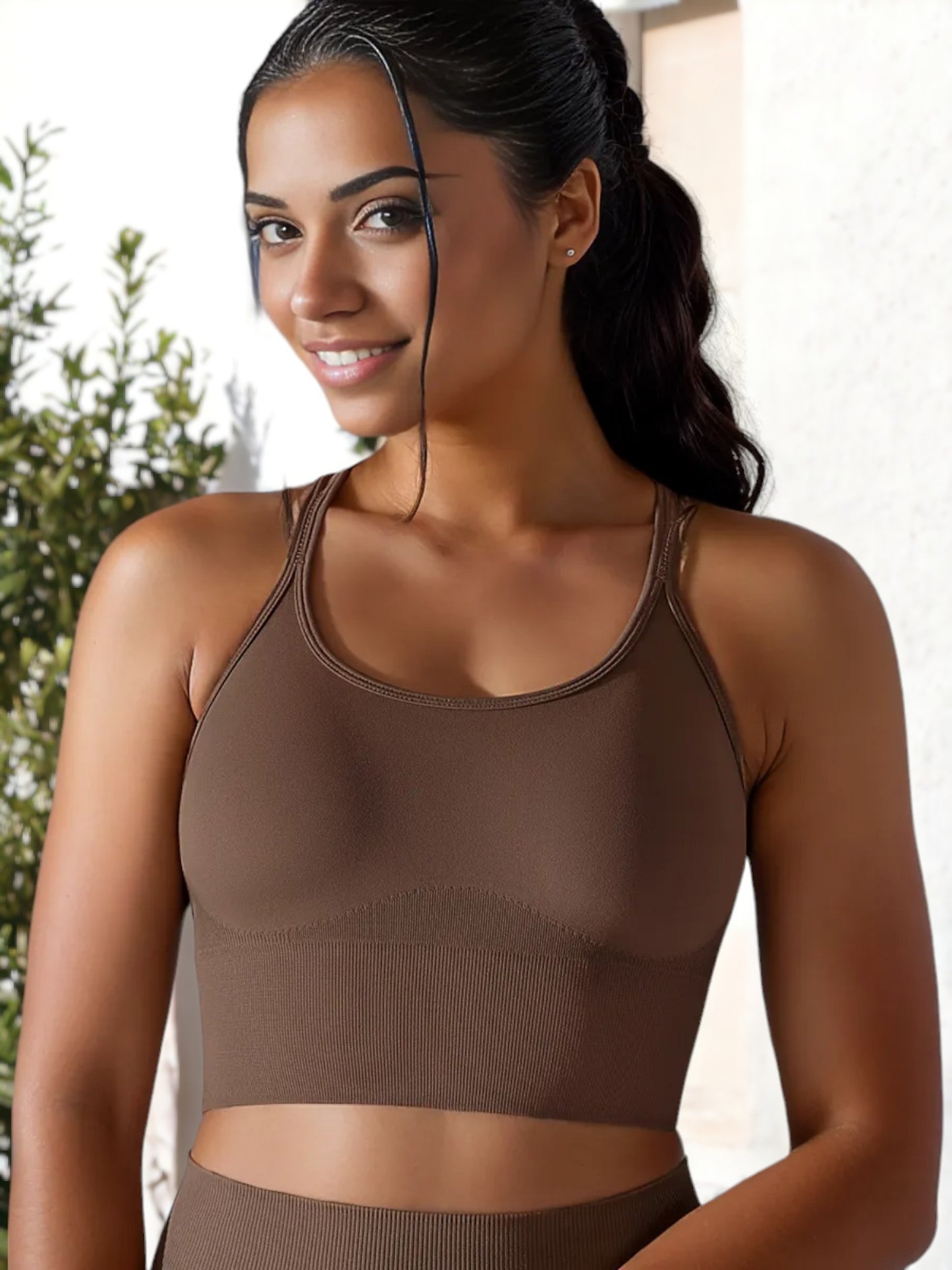 Tight Fitting Seamless Cross Strapped Sport Yoga Bra