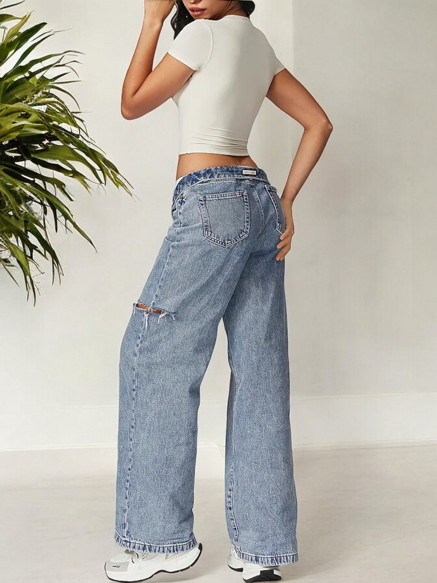 Women's Short Sleeve Athletic Crop Top with Ruched Side Detail
