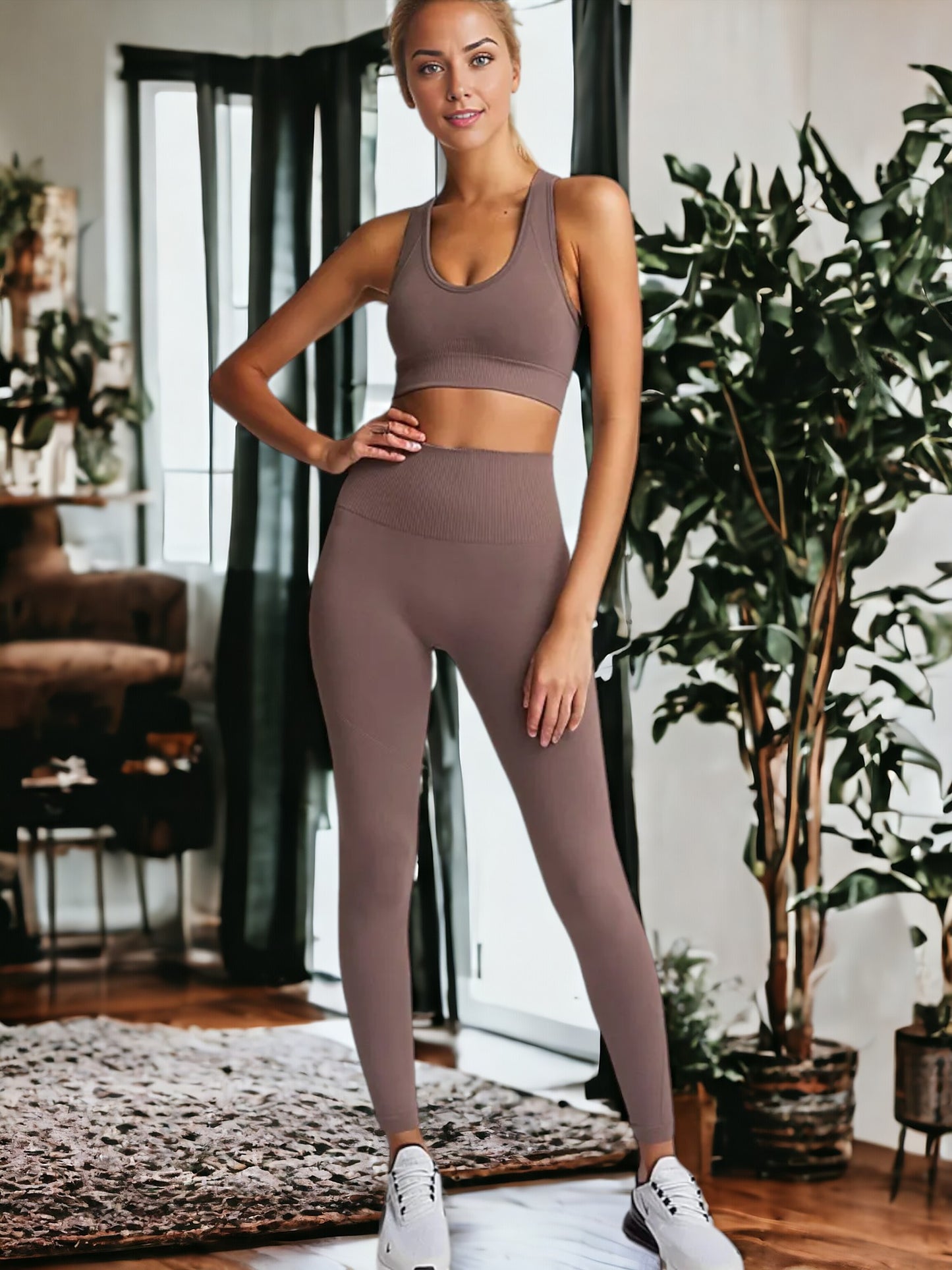 Ropa de yoga y fitness sin costuras que levanta los glúteos