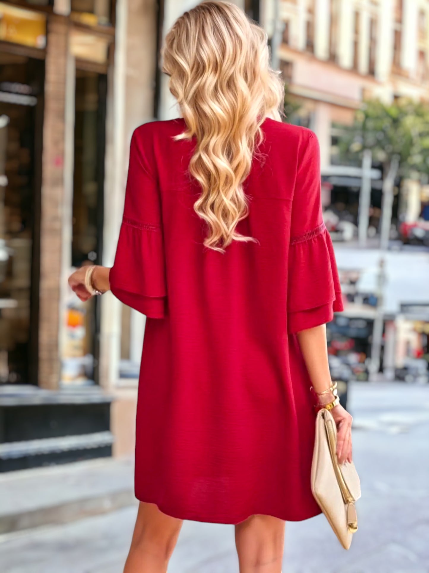 Vestido recto con escote en V plisado