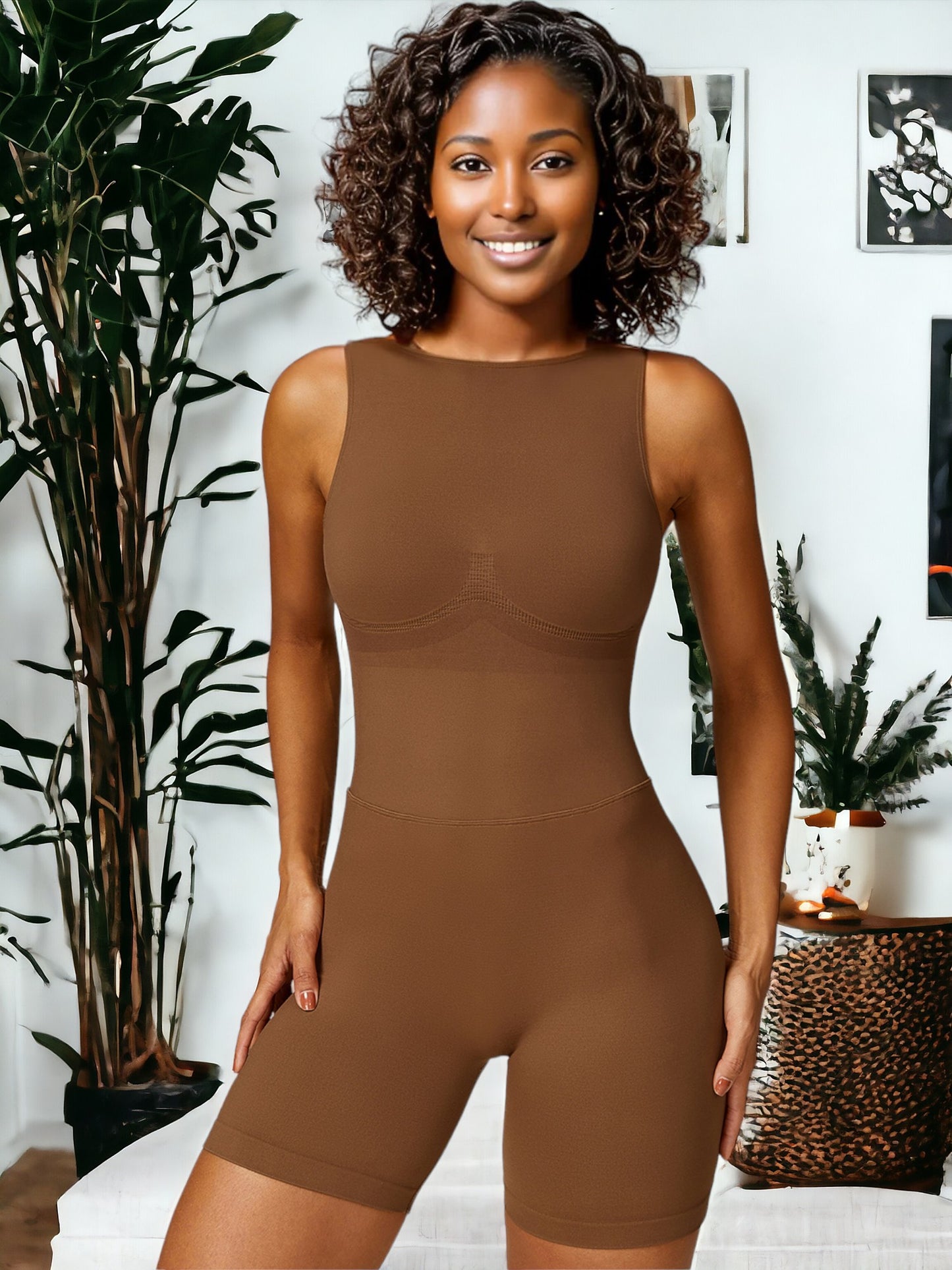 Mono ajustado para yoga y fitness sin costuras con espalda hueca