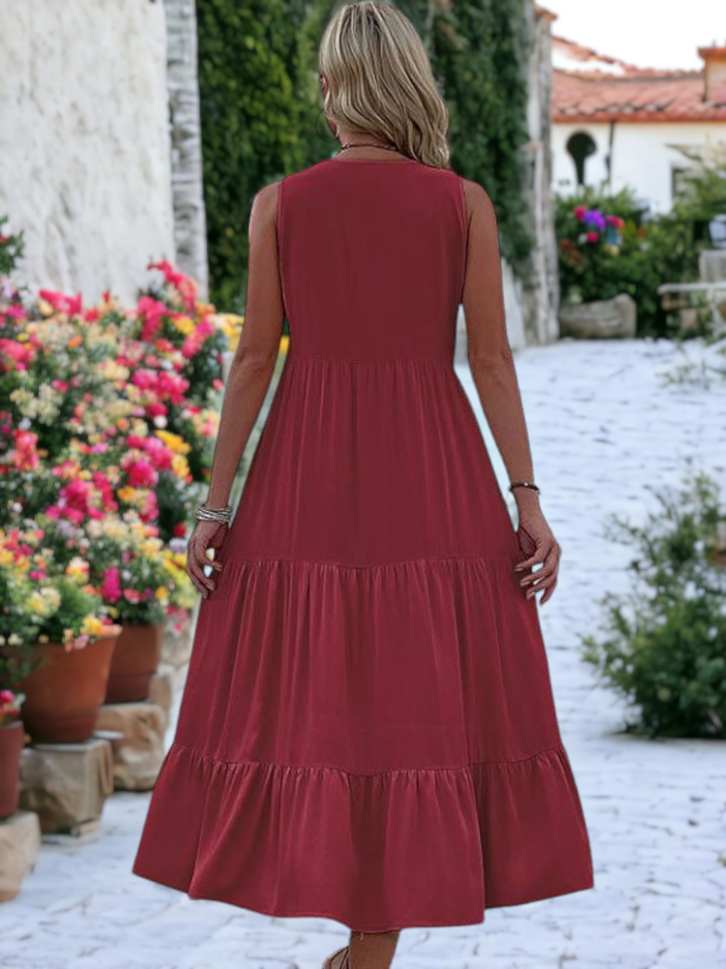 Vestido midi bohemio con volantes, cuello en V y botones detallados para mujer