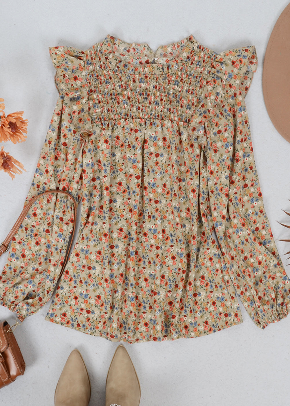 Blusa de manga larga con cuello fruncido y volantes