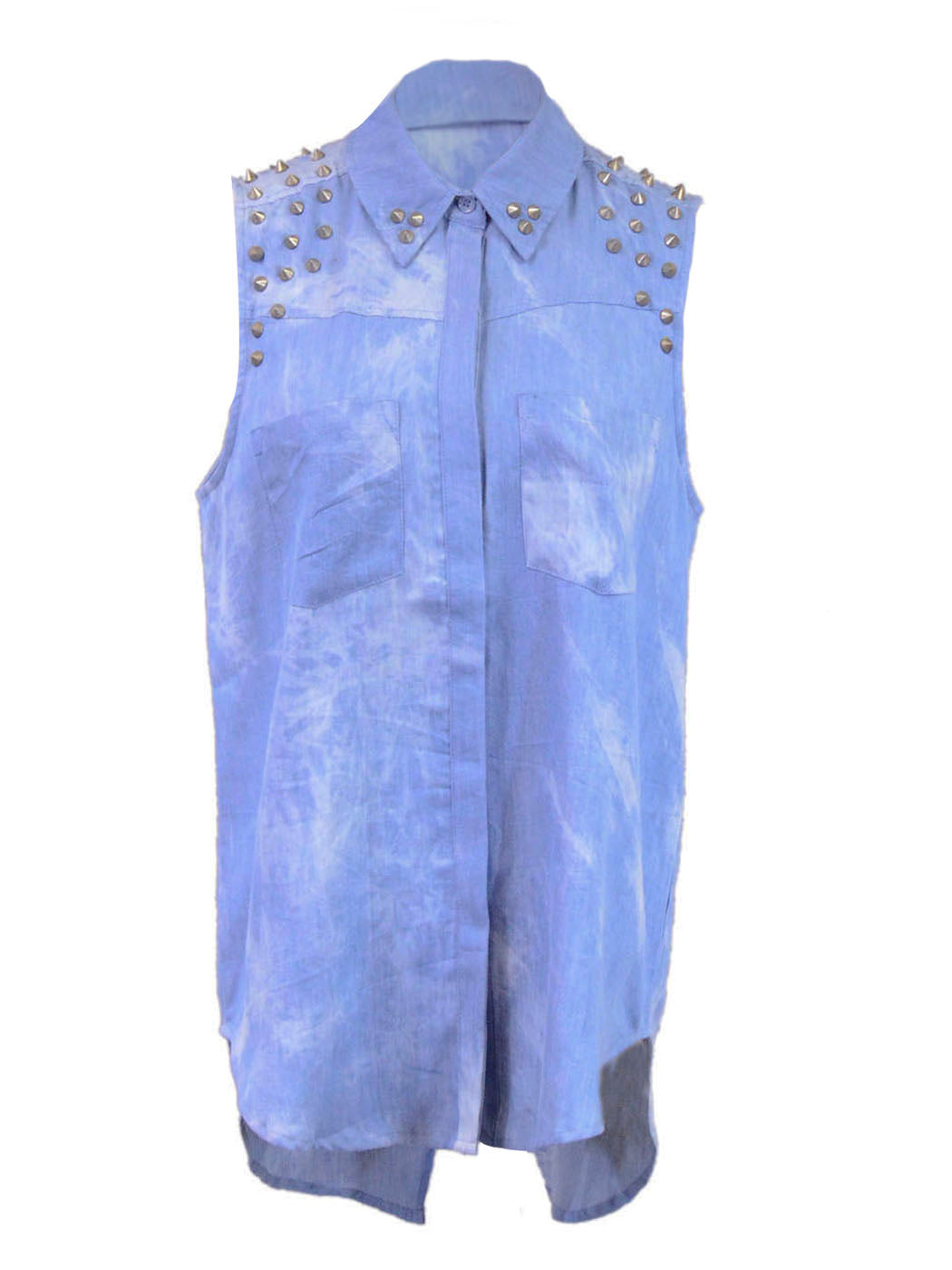Blusa sin mangas con cuello y efecto tie-dye de mezclilla con púas en los hombros y en la punta del cuello