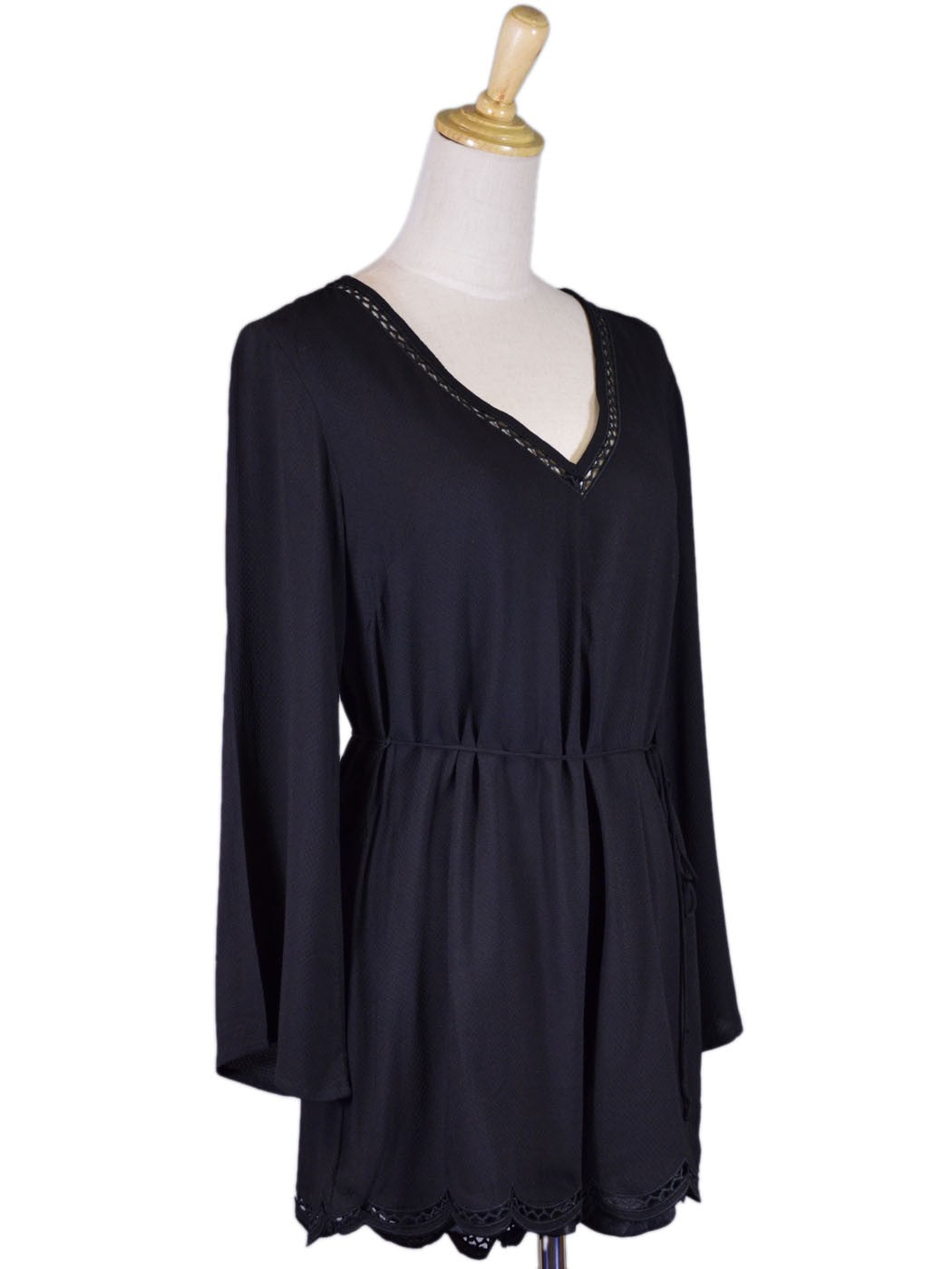 Lush Simply Sophisticated Long Sleeves V-Neck Embroidered Scallop Hem Romper