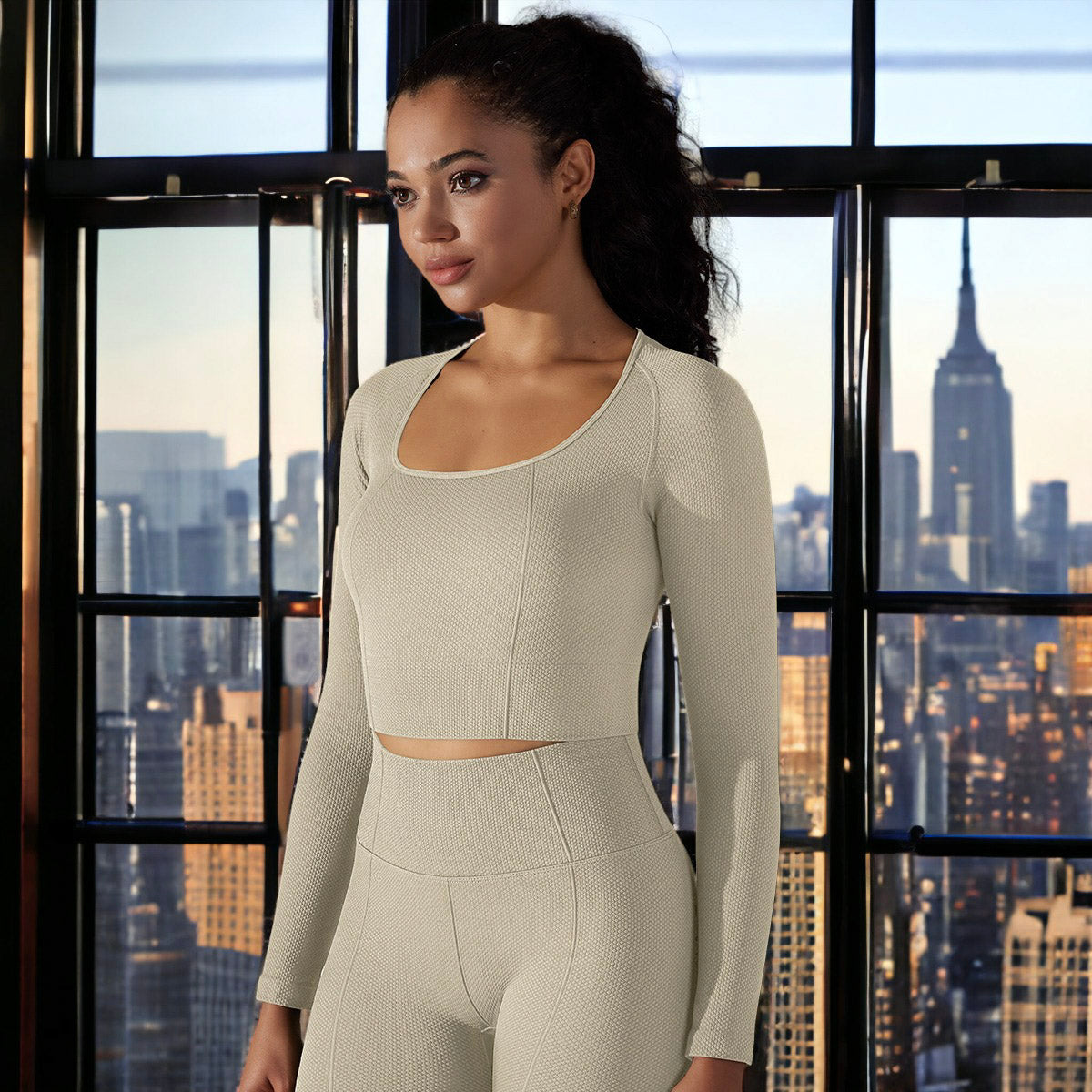 Top deportivo texturizado con escote cuadrado