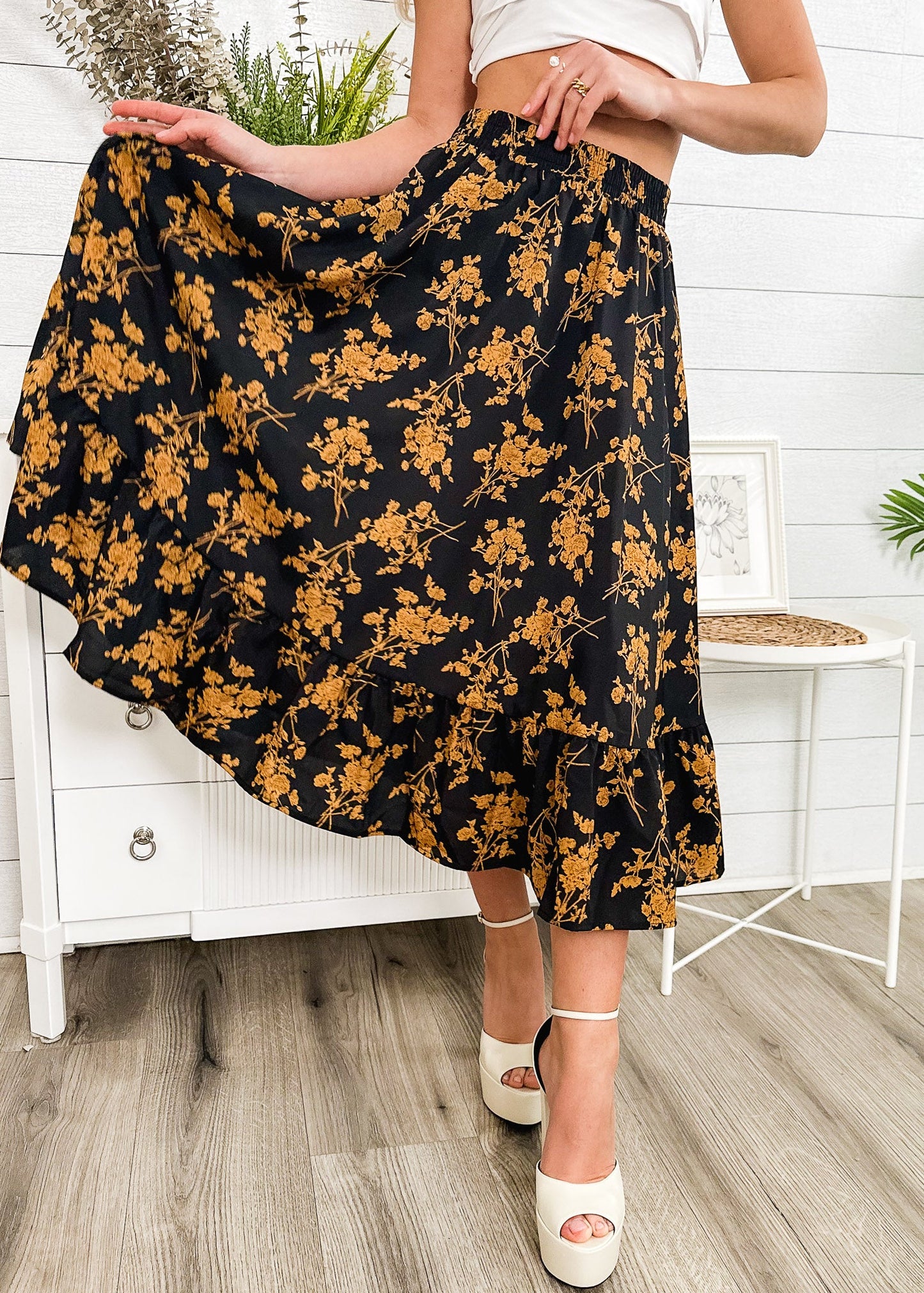 Gartered Floral Print Midi Skirt