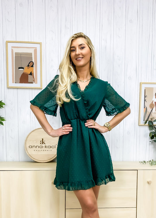 Vestido de lunares suizos con detalle de volantes