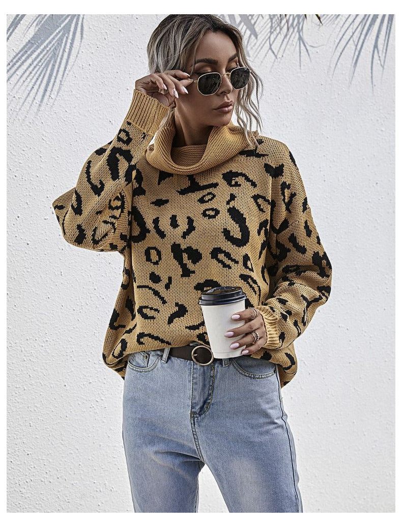 Suéter con cuello alto y estampado de leopardo