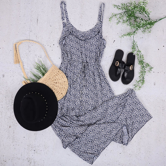 Vestido con estampado de flores delicadas y suaves