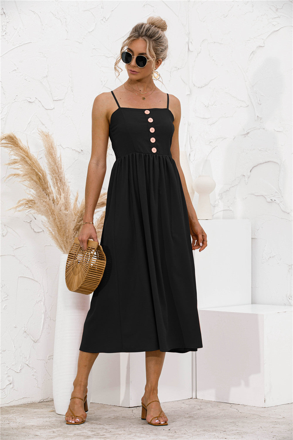 Vestido con botones en la espalda fruncidos