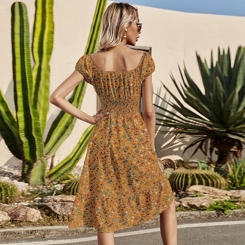 Vestido con estampado de margaritas y cintura fruncida