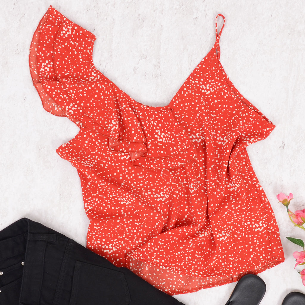 Blusa de tirantes con estampado de volantes