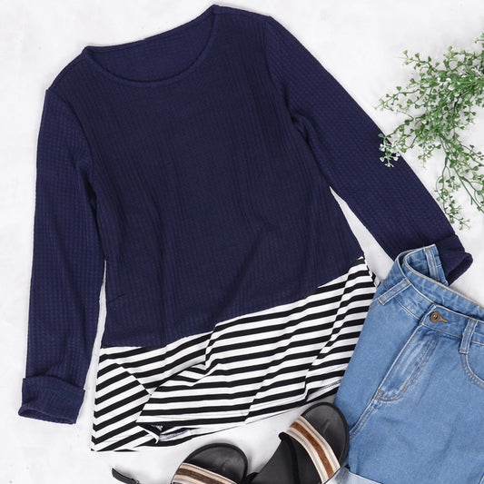 Jersey de manga larga de punto gofre con dobladillo de rayas