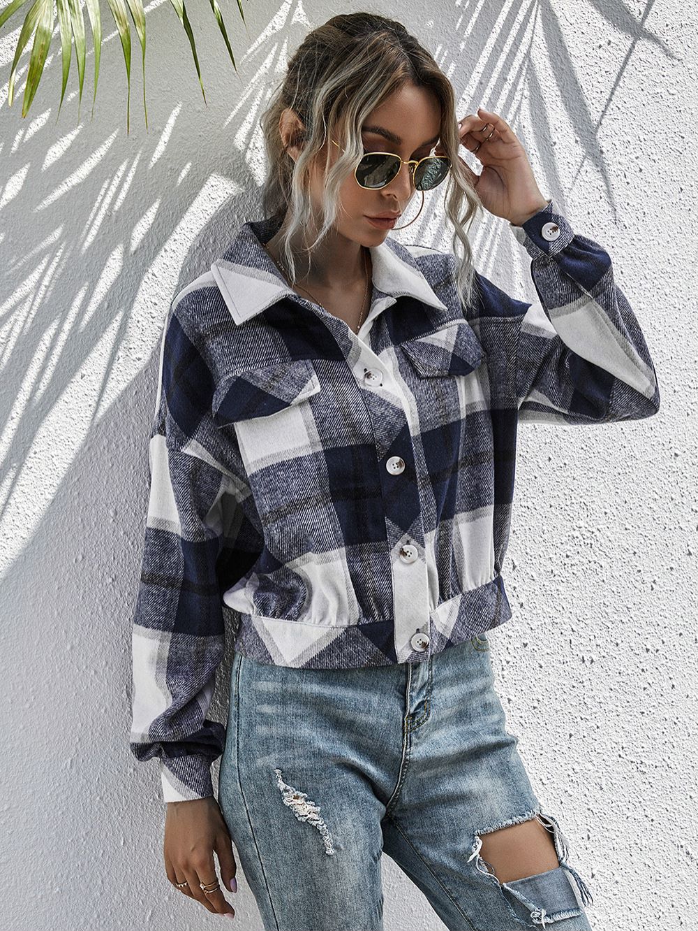 Chaqueta con hombros caídos y estampado de cuadros